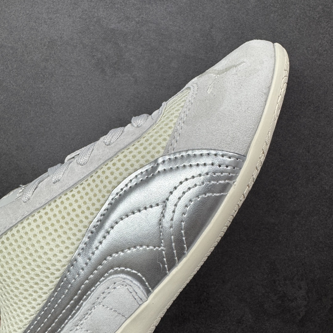图片[5]-【公司级】PUMA Speedcat OG 彪马 低帮 云端白 男女同款 防滑耐磨低邦训练鞋生活休闲鞋赛车鞋 鞋型是Puma联合赛车运动品牌SparcohL专为专业赛车手而打造，流线型的米白翻毛皮鞋面低调却不失质感，侧面银色Logo加上米白的刺绣Puma字样以及鞋舌米白Puman字样及Logo，让米白的鞋子显得不那么单调，鞋头彪马Logo以米色呈现，鞋底平坦，采用轮胎纹路设计，防滑耐磨。 货号：403902-01 尺码：35.5-45带半码 编码：LNHB190200-选品中心