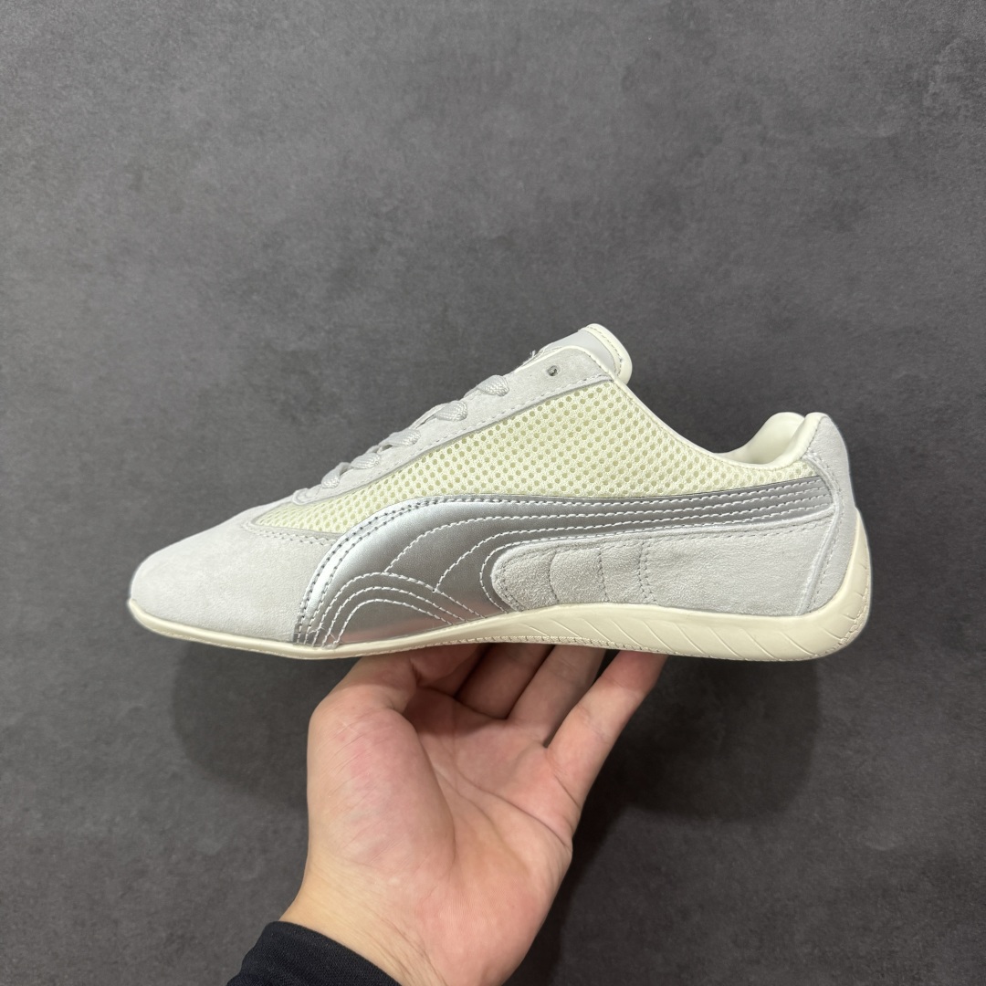图片[2]-【公司级】PUMA Speedcat OG 彪马 低帮 云端白 男女同款 防滑耐磨低邦训练鞋生活休闲鞋赛车鞋 鞋型是Puma联合赛车运动品牌SparcohL专为专业赛车手而打造，流线型的米白翻毛皮鞋面低调却不失质感，侧面银色Logo加上米白的刺绣Puma字样以及鞋舌米白Puman字样及Logo，让米白的鞋子显得不那么单调，鞋头彪马Logo以米色呈现，鞋底平坦，采用轮胎纹路设计，防滑耐磨。 货号：403902-01 尺码：35.5-45带半码 编码：LNHB190200-选品中心