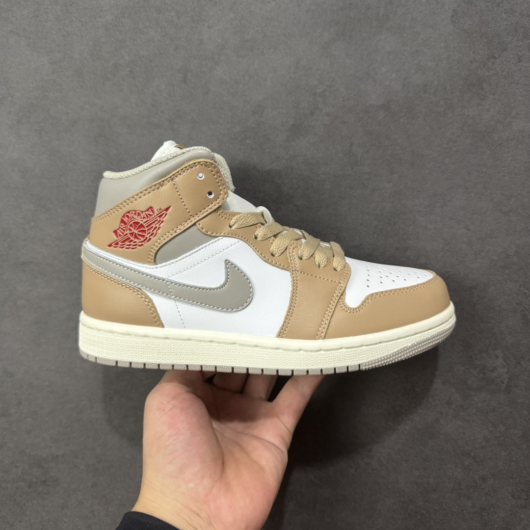 【K版纯原】Air Jordan AJ1 Mid 中帮 白棕 DQ8426-200 全新流水线出品 DT版本唯一平替选择 市场第二梯队最强版 全部原鞋开发 原楦原纸板开发 全鞋电脑针车 原厂内置全掌气垫 原盒内在原标 唯一Zp原版鞋带绑法 免检产品 全新2022版型 全头层皮料 完美零毛边处理 原厂配置全掌气垫 价格定位良心 几十个配色陆续出货 尺码:36 36.5 37.5 38 38.5 39 40 40.5 41 42 42.5 43 44 44.5 45 46-选品中心