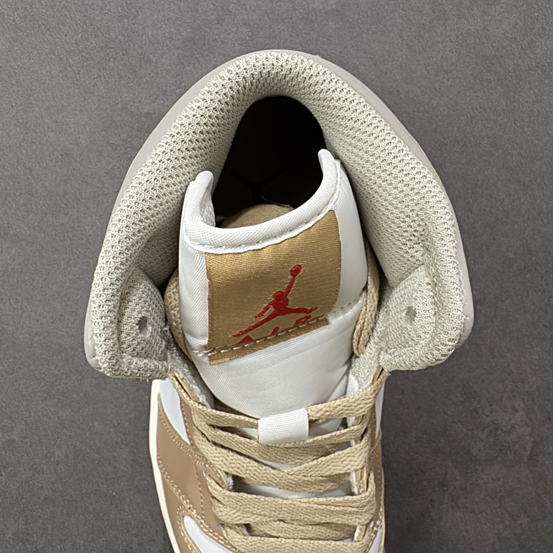 图片[7]-【K版纯原】Air Jordan AJ1 Mid 中帮 白棕 DQ8426-200 全新流水线出品 DT版本唯一平替选择 市场第二梯队最强版 全部原鞋开发 原楦原纸板开发 全鞋电脑针车 原厂内置全掌气垫 原盒内在原标 唯一Zp原版鞋带绑法 免检产品 全新2022版型 全头层皮料 完美零毛边处理 原厂配置全掌气垫 价格定位良心 几十个配色陆续出货 尺码：36 36.5 37.5 38 38.5 39 40 40.5 41 42 42.5 43 44 44.5 45 46-选品中心