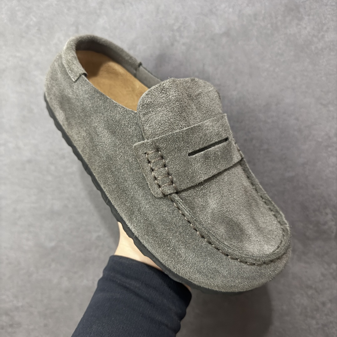 图片[3]-【BK版本】Birkenstock 博肯一脚蹬系列 深灰反绒 广东原产采用质地柔软牛皮绒面革植入羊羔毛鞋垫和里衬材质中底搭载缓震软木橡胶 纯色羊毛内里，保暖不乏时尚 外置EVA轻量片装外底 德国百年知名鞋履品牌·博肯Birkenstock 勃肯系列！ 货号：0250901 尺码：35-44-选品中心