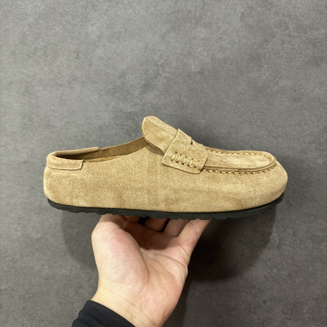 【BK版本】Birkenstock 博肯一脚蹬系列 棕色反绒 广东原产采用质地柔软牛皮绒面革植入羊羔毛鞋垫和里衬材质中底搭载缓震软木橡胶 纯色羊毛内里,保暖不乏时尚 外置EVA轻量片装外底 德国百年知名鞋履品牌·博肯Birkenstock 勃肯系列! 货号:0250901 尺码:35-44-选品中心