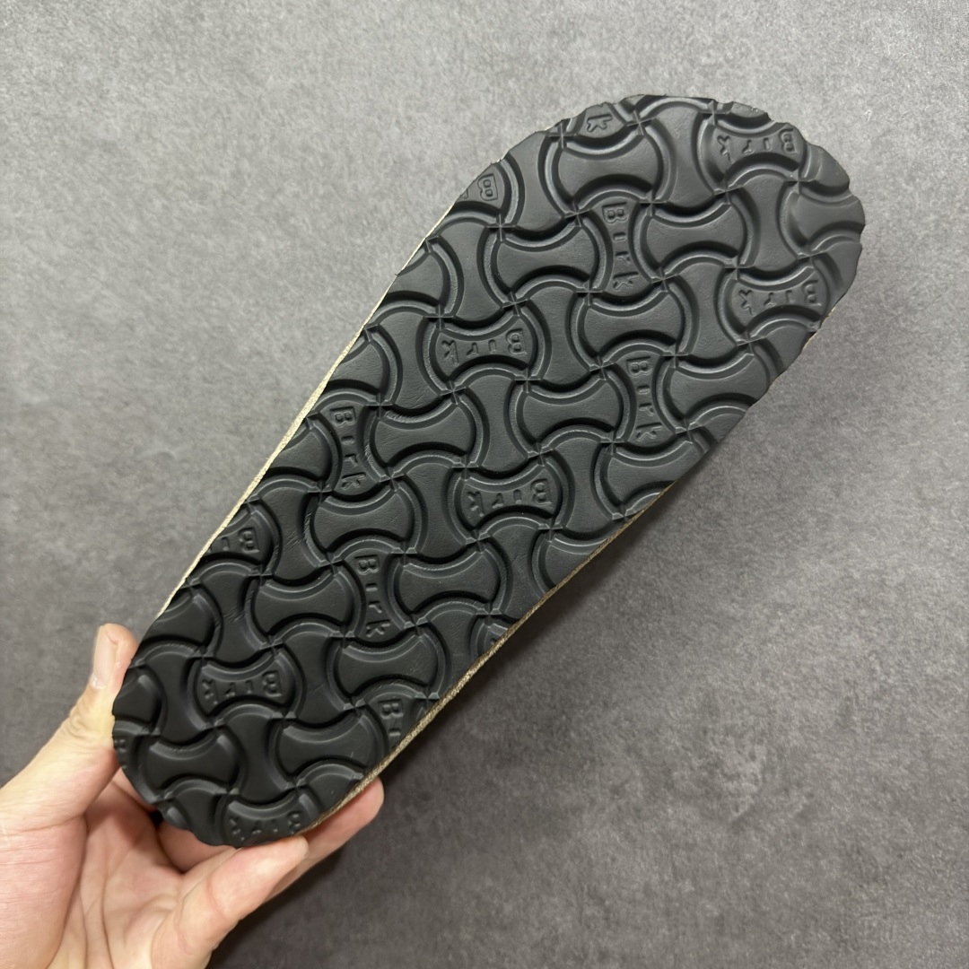图片[9]-【BK版本】Birkenstock 博肯一脚蹬系列 茶色反绒 广东原产采用质地柔软牛皮绒面革植入羊羔毛鞋垫和里衬材质中底搭载缓震软木橡胶 纯色羊毛内里，保暖不乏时尚 外置EVA轻量片装外底 德国百年知名鞋履品牌·博肯Birkenstock 勃肯系列！ 货号：0250901 尺码：35-44-选品中心