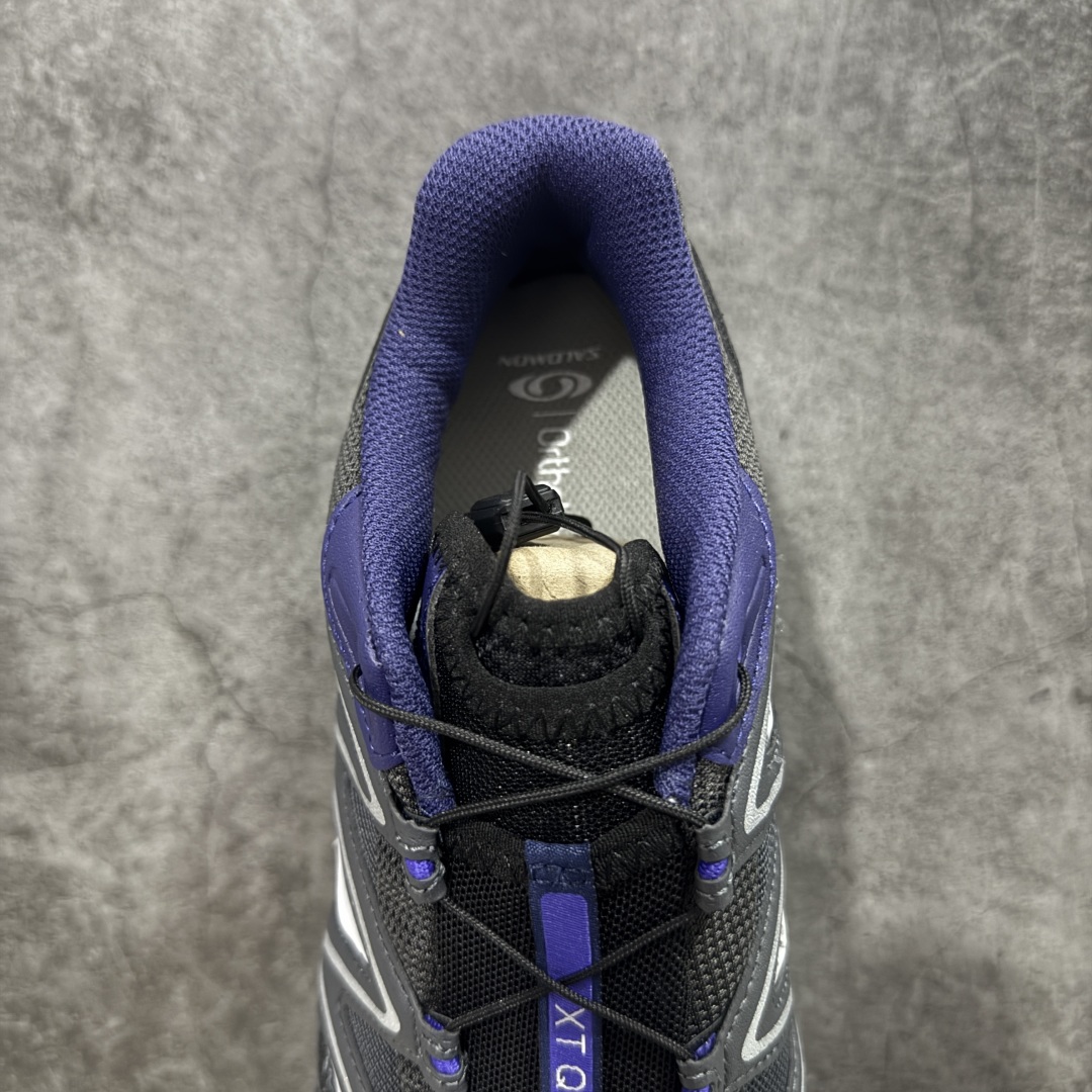 图片[8]-【绿x升级版】Salomon XT-QUEST ADV 萨洛蒙情侣款户外机能鞋 黑蓝 491260 全新绿x升级版 品质大改进 ‼️ 全鞋改进为原厂一致材料打造 全新修长鞋型 相对老版臃肿鞋型 此版的版型更正 全新玻璃冲刀 清洁度提升 同步原版左右鞋带孔的间距加大（之前老版间距太小） 网面与鞋头材料校对一致无色差（老版网面有色差） 鞋后跟反口V字定型同步zp（老版臃肿为U字后跟反口） 鞋舌两侧鞋帮脚踝处更加直挺（之前老版往中间踏） 鞋盒黑盒改正为原版牛皮纸鞋盒 鞋头处添加☯️太极标 所有细节多次修改校正 坚持同步原版无差别 毋庸置疑全市场最好的版本💪🏻终端优势供应 尺码：36-46-选品中心