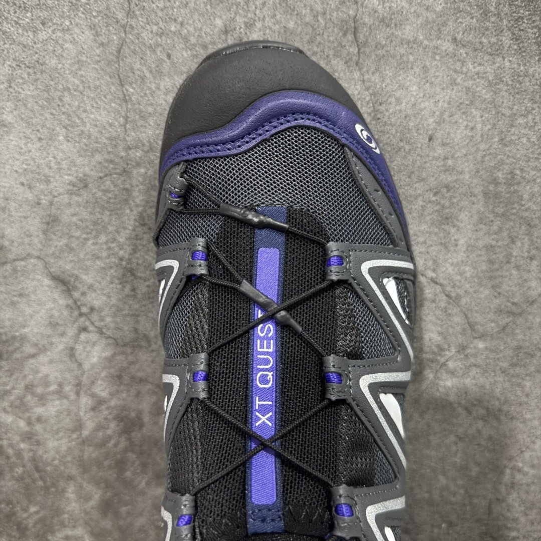 图片[5]-【绿x升级版】Salomon XT-QUEST ADV 萨洛蒙情侣款户外机能鞋 黑蓝 491260 全新绿x升级版 品质大改进 ‼️ 全鞋改进为原厂一致材料打造 全新修长鞋型 相对老版臃肿鞋型 此版的版型更正 全新玻璃冲刀 清洁度提升 同步原版左右鞋带孔的间距加大（之前老版间距太小） 网面与鞋头材料校对一致无色差（老版网面有色差） 鞋后跟反口V字定型同步zp（老版臃肿为U字后跟反口） 鞋舌两侧鞋帮脚踝处更加直挺（之前老版往中间踏） 鞋盒黑盒改正为原版牛皮纸鞋盒 鞋头处添加☯️太极标 所有细节多次修改校正 坚持同步原版无差别 毋庸置疑全市场最好的版本💪🏻终端优势供应 尺码：36-46-选品中心
