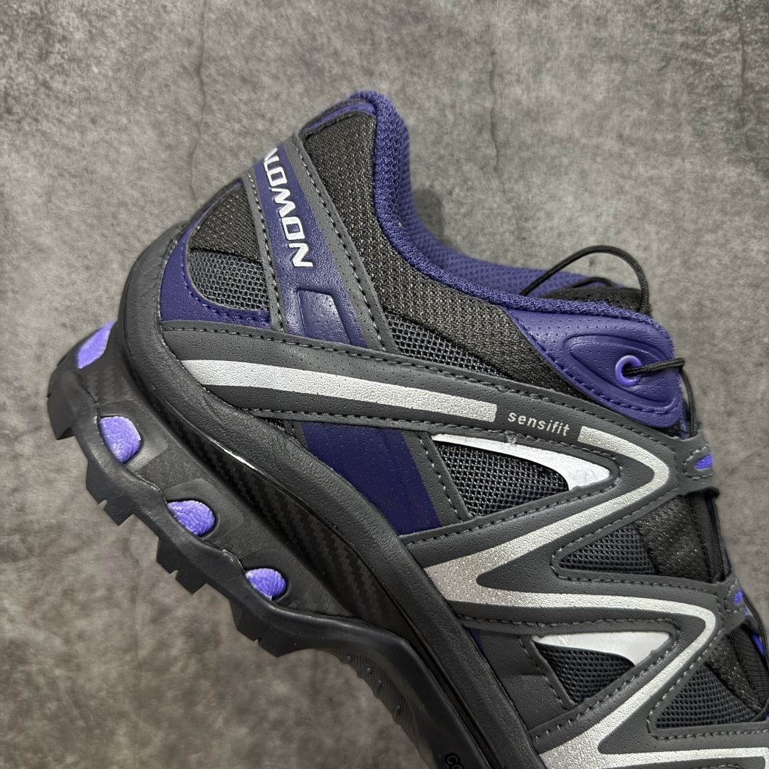 图片[7]-【绿x升级版】Salomon XT-QUEST ADV 萨洛蒙情侣款户外机能鞋 黑蓝 491260 全新绿x升级版 品质大改进 ‼️ 全鞋改进为原厂一致材料打造 全新修长鞋型 相对老版臃肿鞋型 此版的版型更正 全新玻璃冲刀 清洁度提升 同步原版左右鞋带孔的间距加大（之前老版间距太小） 网面与鞋头材料校对一致无色差（老版网面有色差） 鞋后跟反口V字定型同步zp（老版臃肿为U字后跟反口） 鞋舌两侧鞋帮脚踝处更加直挺（之前老版往中间踏） 鞋盒黑盒改正为原版牛皮纸鞋盒 鞋头处添加☯️太极标 所有细节多次修改校正 坚持同步原版无差别 毋庸置疑全市场最好的版本💪🏻终端优势供应 尺码：36-46-选品中心