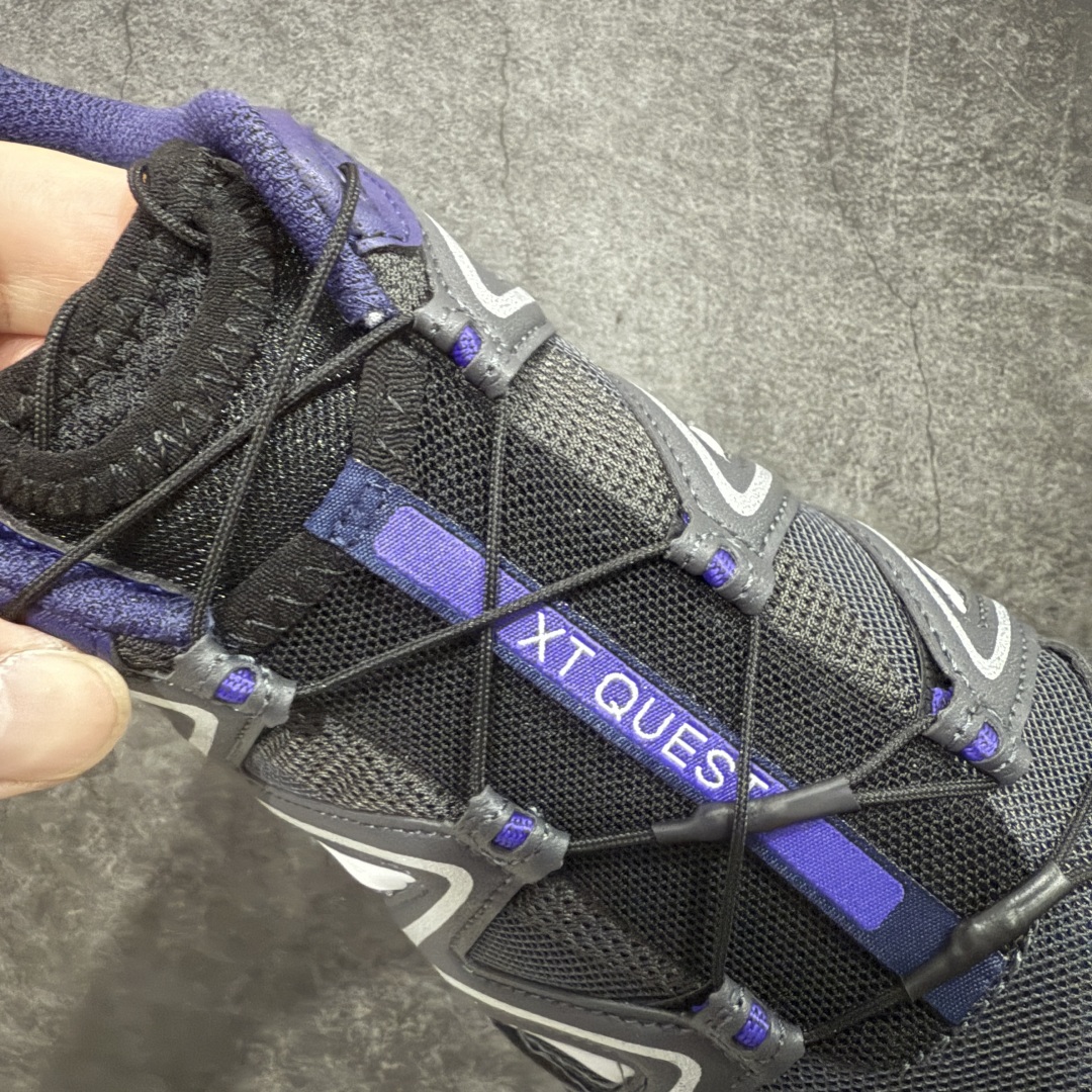 图片[7]-【绿x升级版】Salomon XT-QUEST ADV 萨洛蒙情侣款户外机能鞋 黑蓝 491260 全新绿x升级版 品质大改进 ‼️ 全鞋改进为原厂一致材料打造 全新修长鞋型 相对老版臃肿鞋型 此版的版型更正 全新玻璃冲刀 清洁度提升 同步原版左右鞋带孔的间距加大（之前老版间距太小） 网面与鞋头材料校对一致无色差（老版网面有色差） 鞋后跟反口V字定型同步zp（老版臃肿为U字后跟反口） 鞋舌两侧鞋帮脚踝处更加直挺（之前老版往中间踏） 鞋盒黑盒改正为原版牛皮纸鞋盒 鞋头处添加☯️太极标 所有细节多次修改校正 坚持同步原版无差别 毋庸置疑全市场最好的版本💪🏻终端优势供应 尺码：36-46-选品中心