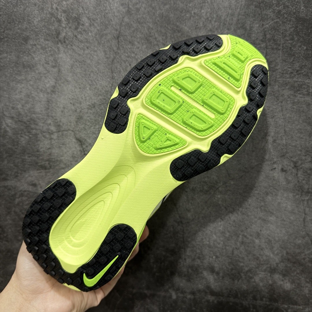 图片[9]-【XE纯原版】Nike Air Zoom Vomero 18 全新科技运动跑鞋 HM6803-100    目前市场最强品质 原版购入开发 鞋面采用硅胶发泡立体印刷 分体式组合大底 上层超临界ZOOM X泡棉 下层一次ReactX泡棉 区别市场一体底 超高质检清洁度 一切材质配件均与原版一致 原楦原纸板开发 匹配原版98%以上 完美弧度版型 原厂鞋标 立体反光鞋盒标 鞋盒防撞海绵 高端玩家必推版本 高价零售必推版本 欢迎对比市面任意版本‼️ 这双鞋简直是时尚与科技的完美融合。 经典黑色鞋面，质感爆棚，搭配超亮眼的银色大勾子，瞬间成为街头焦点。不仅颜值在线，缓震性能更是一绝 不管是日常出街还是慢跑锻炼，都能给双脚极致舒适体验。  码数超全，39- 46 码任你选！别犹豫啦，穿上它，轻松走出潮流范，开启你的时尚运动新旅程！ 码段：36-46-选品中心