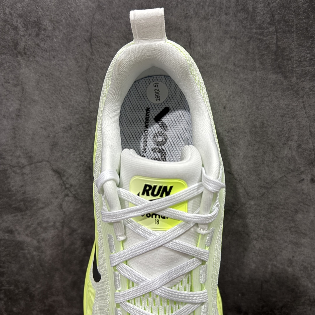图片[8]-【XE纯原版】Nike Air Zoom Vomero 18 全新科技运动跑鞋 HM6803-100    目前市场最强品质 原版购入开发 鞋面采用硅胶发泡立体印刷 分体式组合大底 上层超临界ZOOM X泡棉 下层一次ReactX泡棉 区别市场一体底 超高质检清洁度 一切材质配件均与原版一致 原楦原纸板开发 匹配原版98%以上 完美弧度版型 原厂鞋标 立体反光鞋盒标 鞋盒防撞海绵 高端玩家必推版本 高价零售必推版本 欢迎对比市面任意版本‼️ 这双鞋简直是时尚与科技的完美融合。 经典黑色鞋面，质感爆棚，搭配超亮眼的银色大勾子，瞬间成为街头焦点。不仅颜值在线，缓震性能更是一绝 不管是日常出街还是慢跑锻炼，都能给双脚极致舒适体验。  码数超全，39- 46 码任你选！别犹豫啦，穿上它，轻松走出潮流范，开启你的时尚运动新旅程！ 码段：36-46-选品中心