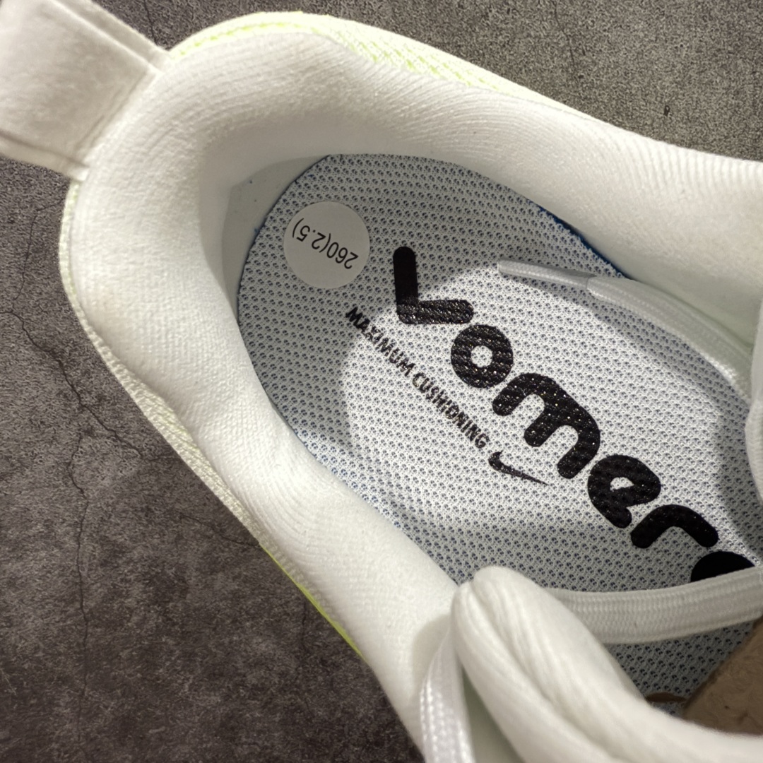 图片[8]-【XE纯原版】Nike Air Zoom Vomero 18 全新科技运动跑鞋 HM6803-100    目前市场最强品质 原版购入开发 鞋面采用硅胶发泡立体印刷 分体式组合大底 上层超临界ZOOM X泡棉 下层一次ReactX泡棉 区别市场一体底 超高质检清洁度 一切材质配件均与原版一致 原楦原纸板开发 匹配原版98%以上 完美弧度版型 原厂鞋标 立体反光鞋盒标 鞋盒防撞海绵 高端玩家必推版本 高价零售必推版本 欢迎对比市面任意版本‼️ 这双鞋简直是时尚与科技的完美融合。 经典黑色鞋面，质感爆棚，搭配超亮眼的银色大勾子，瞬间成为街头焦点。不仅颜值在线，缓震性能更是一绝 不管是日常出街还是慢跑锻炼，都能给双脚极致舒适体验。  码数超全，39- 46 码任你选！别犹豫啦，穿上它，轻松走出潮流范，开启你的时尚运动新旅程！ 码段：36-46-选品中心