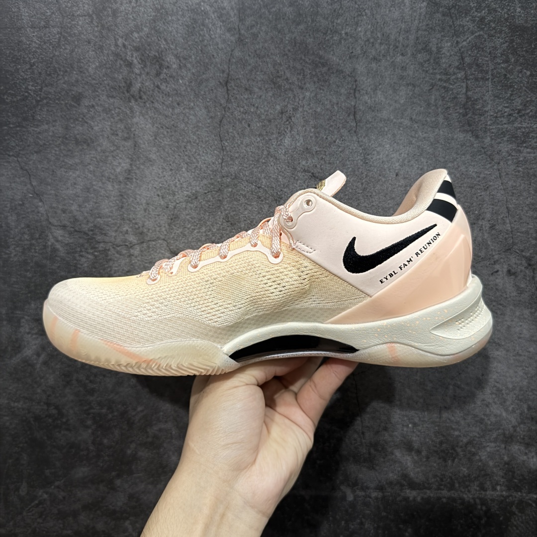 图片[2]-【灭世海外版】NK Zoom Kobe Ⅷ System 科比8代复刻实战运动低帮文化篮球鞋 水蜜桃！ 货号：HQ3138-800！ 尺码：39-47.5！ 纯原海外版气垫品质吊打各路纯原 气压➕耐久双重保障 前掌ZOOM TURBO➕后掌马蹄Zoom 后掌澎湃脚感无出其右 全套冲刀改版 鞋型还原度95% 宽脚选手必入货品 鞋头2.5mm上翘空间 不挤脚 完美释放脚趾活动空间 正码正拍 脚型适配性 市场最强没有之一 鞋面工艺全新升级 100%对标正品 原厂聚氨酯蛇鳞 珠光密度同步正品 Swoosh喷漆工艺 还原度接近100% 全新后跟TPU模具 正确S型弧度 区分市场纯原（市场纯原采用公版模具 后跟TPU几乎无弧度）国产天花板橡胶配方 抓地力爆炸 海外口碑炸裂 鞋舌LOGO正确内嵌压印 原厂碳板 正确原盒 厚积薄发 王者归来 拒绝杀猪 拒绝套路 灭世纯原海外版科比系列 致力打造实战第一标杆！-选品中心