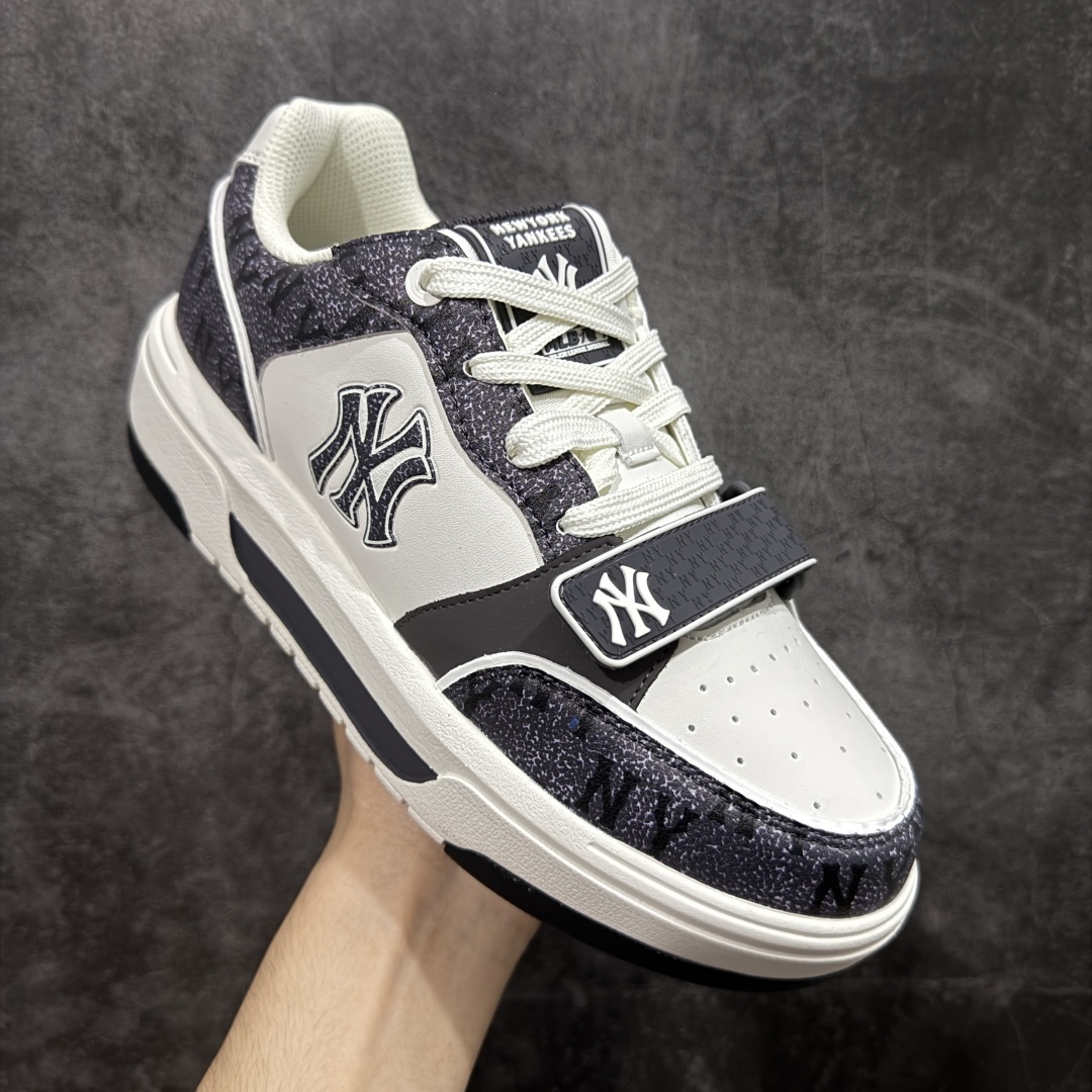 图片[3]-【纯原订单】MLB Chunky Liner Basic NY复古印花学长鞋系列低帮轻量增高厚底百搭休闲运动慢跑鞋板鞋 Korea韩国联名NY美国榄球纽约洋基队限定 市场第一梯队品质 韩国代购版本 MLB专用菱形双针中底布 重点细节中底布带注胶孔 原厂NFC感应吊牌 支持鉴定 一个两位数 原盒原标 全套原楦原纸板原厂数据开发 中韩文保养标贴 绿色防霉片 平台代购专供 独家一比一RB+MD组合大底 高频后跟小人Logo精准对位立体饱满 正确网布加超迁鞋面 转印中底走线紧密 转印Logo工艺表层防刮不掉色 尺码：36 36.5 37.5 38 38.5 39 40 40.5 41 42 42.5 43 44 44.5 45-选品中心