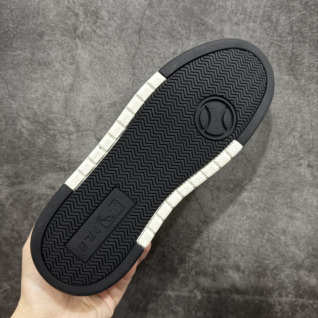 图片[9]-【纯原订单】MLB Chunky Liner Basic NY复古印花学长鞋系列低帮轻量增高厚底百搭休闲运动慢跑鞋板鞋 Korea韩国联名NY美国榄球纽约洋基队限定 市场第一梯队品质 韩国代购版本 MLB专用菱形双针中底布 重点细节中底布带注胶孔 原厂NFC感应吊牌 支持鉴定 一个两位数 原盒原标 全套原楦原纸板原厂数据开发 中韩文保养标贴 绿色防霉片 平台代购专供 独家一比一RB+MD组合大底 高频后跟小人Logo精准对位立体饱满 正确网布加超迁鞋面 转印中底走线紧密 转印Logo工艺表层防刮不掉色 尺码：36 36.5 37.5 38 38.5 39 40 40.5 41 42 42.5 43 44 44.5 45-选品中心