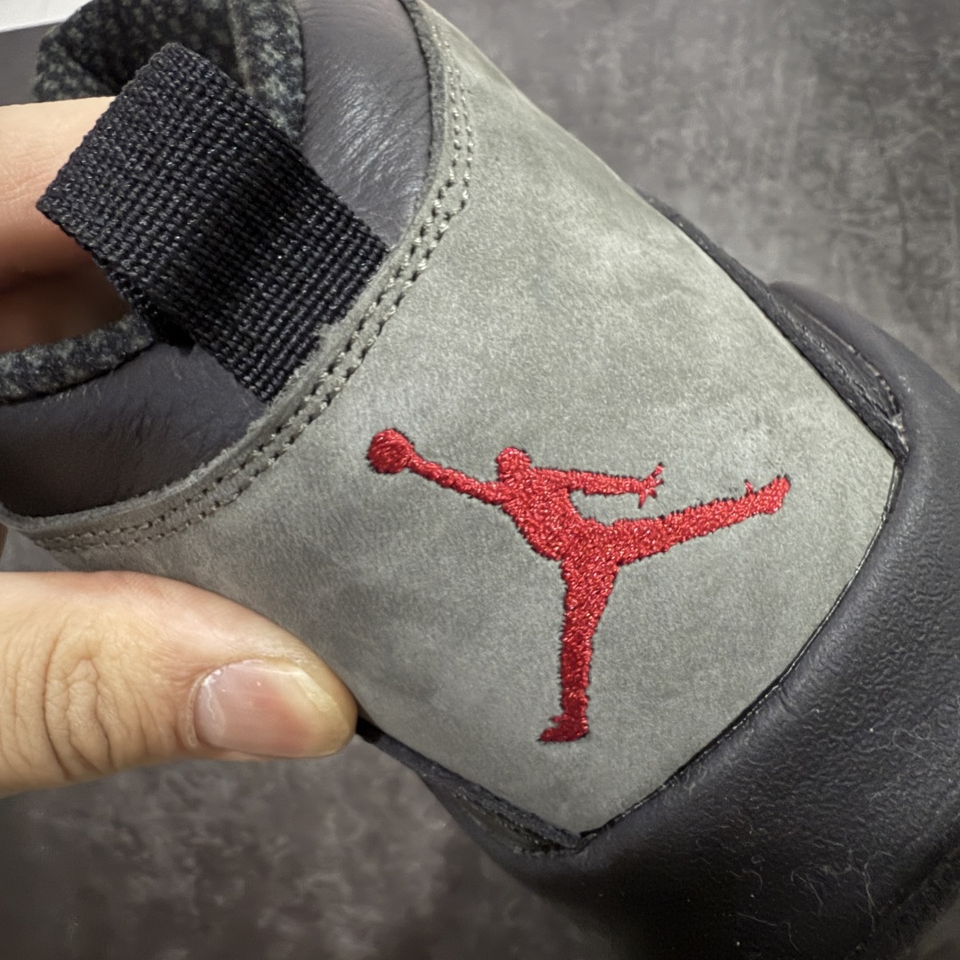 图片[2]-【外贸纯原】Air Jordan 10 OG“Steel”2025复刻 aj10黑棕色 HJ6779-001 市场首发版本 高端品质 头层原厂皮料 原盒包装 圈内知名口碑大厂出品 原楦原纸板 原厂皮料 原厂碳板打造 极致一眼正品既视感 高端外贸零售专供品质 尺码：40 40.5 41 42 42.5 44 44.5 45 46 47.5-选品中心