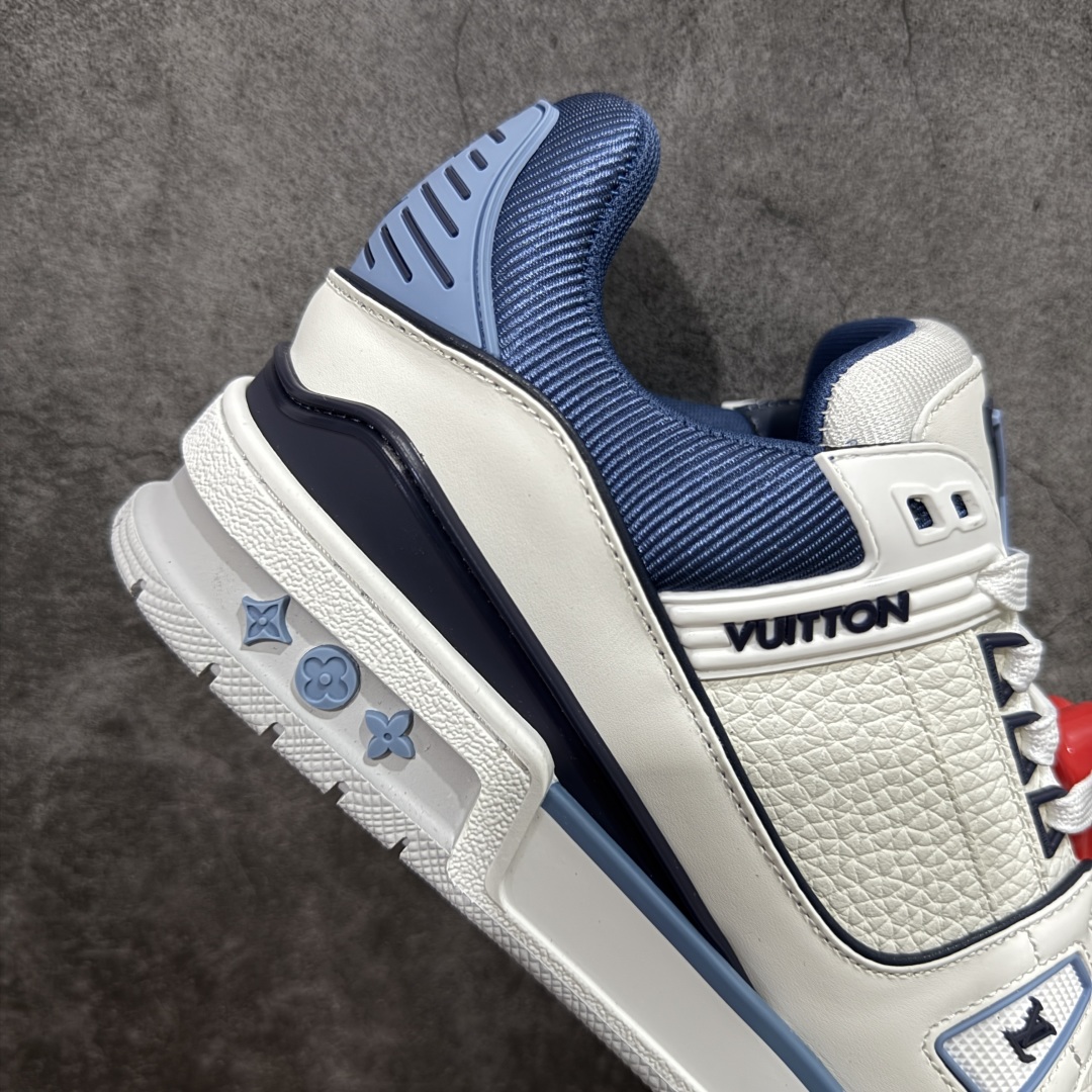 图片[7]-【广东纯原版本】LV Louis Vuitton Trainer 限定联名 低帮休闲板鞋 代购级别 ZP级全套包装 原版购入历时近两个月开发打造！ 经典多拼色超好看 原版完美楦型 调试了两个月 鞋面独家订制压纹粒面小牛皮 大底TPU、模具费2w+ 质感媲美原版 垫脚聚米微料加透气英伦网布 细节原版一致 ❗️请注意区分市面通货材料 版型 包装配件 尺码： 38 39 40 41 42 43 44 45 46-选品中心