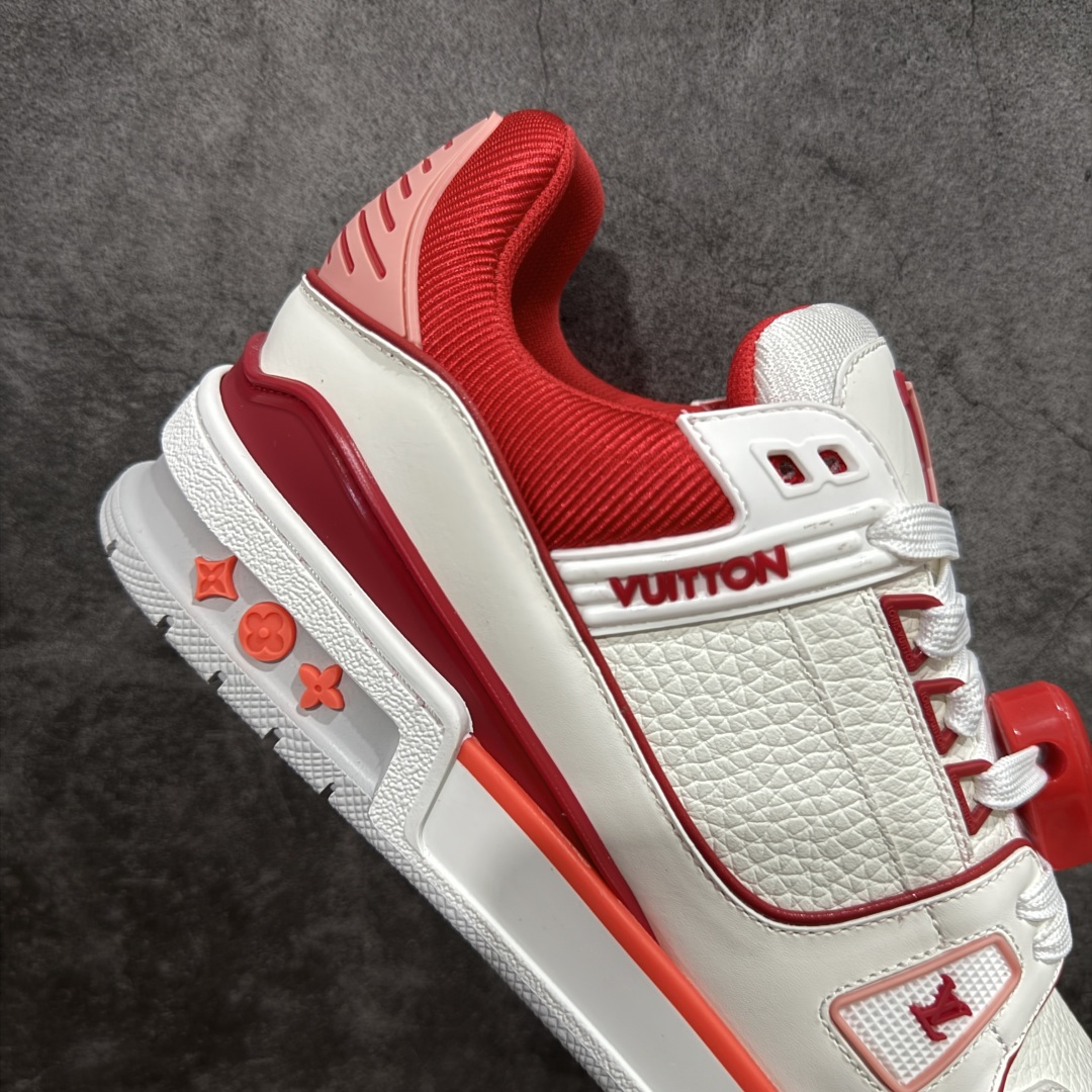 图片[7]-【广东纯原版本】LV Louis Vuitton Trainer 限定联名 低帮休闲板鞋 代购级别 ZP级全套包装 原版购入历时近两个月开发打造！ 经典多拼色超好看 原版完美楦型 调试了两个月 鞋面独家订制压纹粒面小牛皮 大底TPU、模具费2w+ 质感媲美原版 垫脚聚米微料加透气英伦网布 细节原版一致 ❗️请注意区分市面通货材料 版型 包装配件 尺码： 38 39 40 41 42 43 44 45 46-选品中心