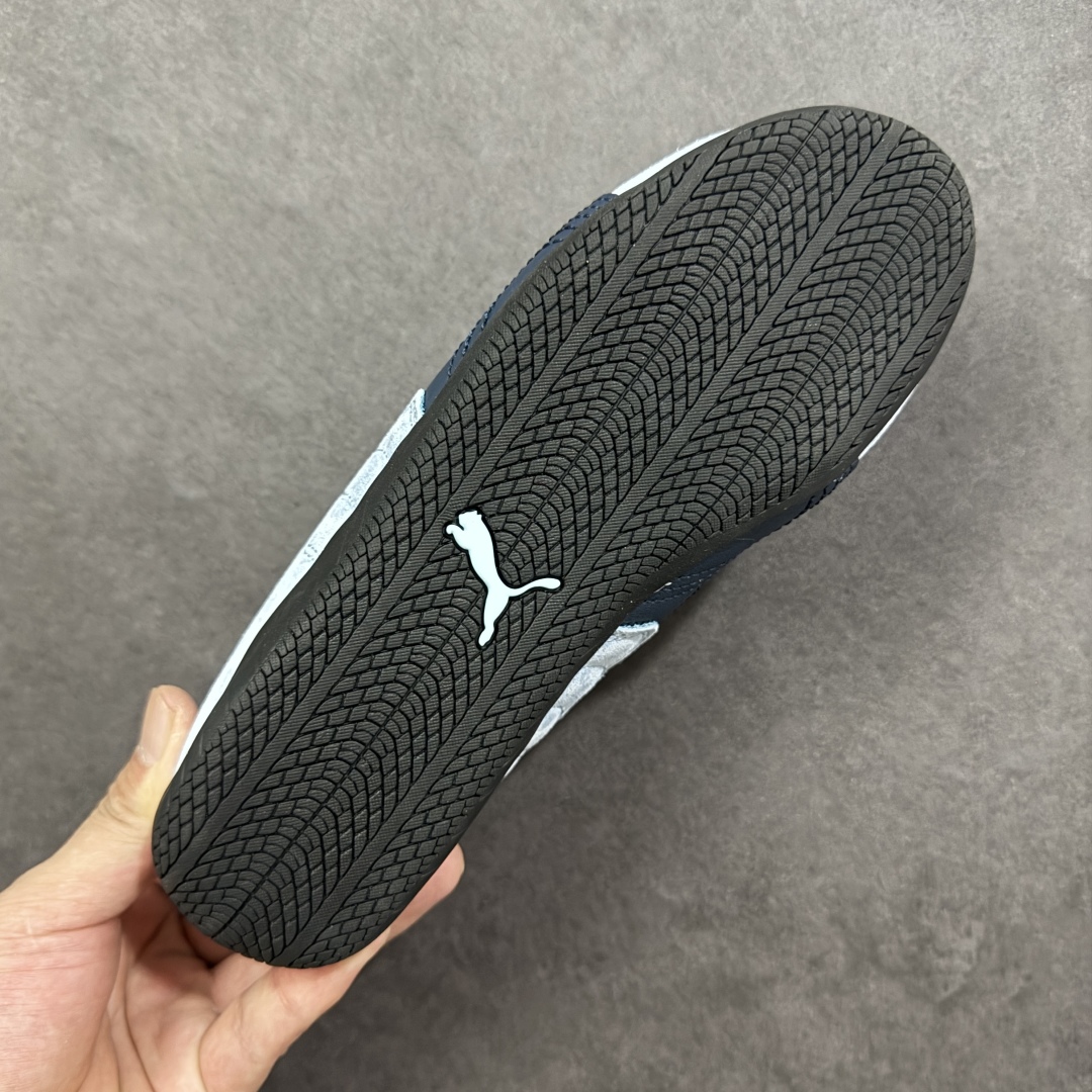 图片[9]-【公司级】PUMA Speedcat 彪马 低帮 男女同款 防滑耐磨低邦训练鞋生活休闲鞋赛车鞋 在本次复刻版本中，Speedcat OG鞋款以质感麂皮材质归来，向F1赛车队的标志性队服致敬。细节设计上，鞋头部位精心绣制了PUMA标志性的美洲狮Logo图案，而鞋舌与Formstrip上方则巧妙地融入了白色Puma及品牌Logo，为鞋款增添一抹奢华感。侧面白色流线型LLogo加上白色Puma字样，值得一提的是，全新Speedcatn OG鞋款忠于经典原版设计，保留窄版廓形以及格调鲜明的薄底构造，重塑风靡一时的千禧美学；这不仅是对经典的一次致敬，也预示着Speedcat将再次迎来崭新的黄金时代，引领薄底鞋时尚新风潮。 货号：398846-04 尺码：35.5-45带半码 编码：LNHB200210-选品中心