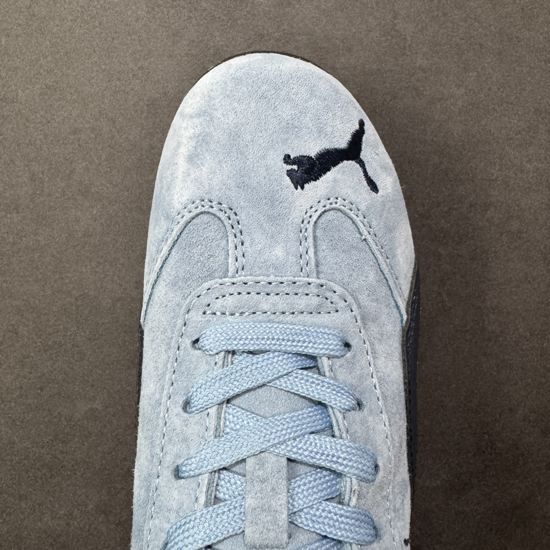 图片[8]-【公司级】PUMA Speedcat 彪马 低帮 男女同款 防滑耐磨低邦训练鞋生活休闲鞋赛车鞋 在本次复刻版本中，Speedcat OG鞋款以质感麂皮材质归来，向F1赛车队的标志性队服致敬。细节设计上，鞋头部位精心绣制了PUMA标志性的美洲狮Logo图案，而鞋舌与Formstrip上方则巧妙地融入了白色Puma及品牌Logo，为鞋款增添一抹奢华感。侧面白色流线型LLogo加上白色Puma字样，值得一提的是，全新Speedcatn OG鞋款忠于经典原版设计，保留窄版廓形以及格调鲜明的薄底构造，重塑风靡一时的千禧美学；这不仅是对经典的一次致敬，也预示着Speedcat将再次迎来崭新的黄金时代，引领薄底鞋时尚新风潮。 货号：398846-04 尺码：35.5-45带半码 编码：LNHB200210-选品中心