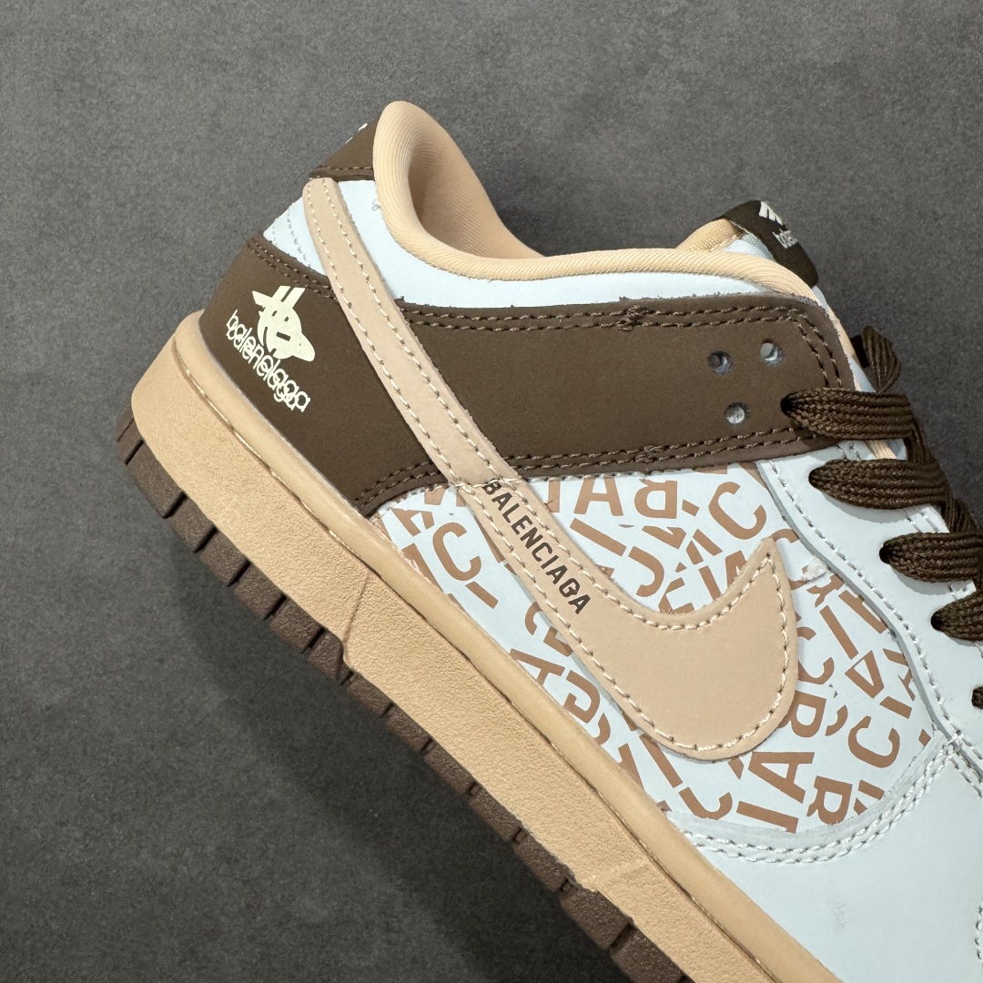 图片[6]-【定制版】Balenciaga x Nike Dunk SB Low 巴黎世家 x 耐克 SB 低帮 蓝粉棕 鞋身整体以蓝色皮革打造，搭配蓝色框架覆盖层，使鞋款十分百搭，后部使用棕色示人，鞋舌以Balenciaga字样呈现，鞋身两侧Swoosh Logo采用粉色点缀，后跟装饰片使用棕色皮革制作，鞋舌是网眼布材料，增强了透气性，鞋头处侧边Balenciaga字样棕色点缀，后跟印有Balenciaga字样，彰显联名身份；最后以粉色中底搭配棕色橡胶外底完善整体设计收尾。 货号：DD1988-002 尺码：36 36.5 37.5 38 38.5 39 40 40.5 41 42 42.5 43 44 44.5 45 编码：HXSB330340-选品中心
