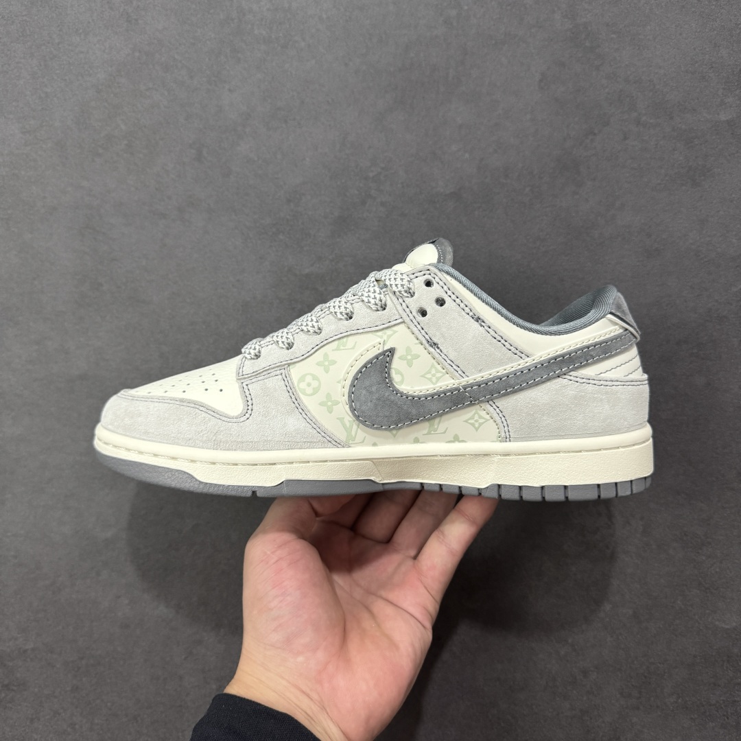 图片[2]-【定制版】Nike SB Dunk Low LV联名 灰白双勾 周年高端定制 低帮休闲板鞋 CX5050-Y20  #定制鞋盒 大厂纯原品质出货 超高清洁度 皮料切割干净无任何毛边 细节完美   尺码：36 36.5 37.5 38 38.5 39 40 40.5 41 42 42.5 43 44 44.5 45 编码：HXSB330340-选品中心