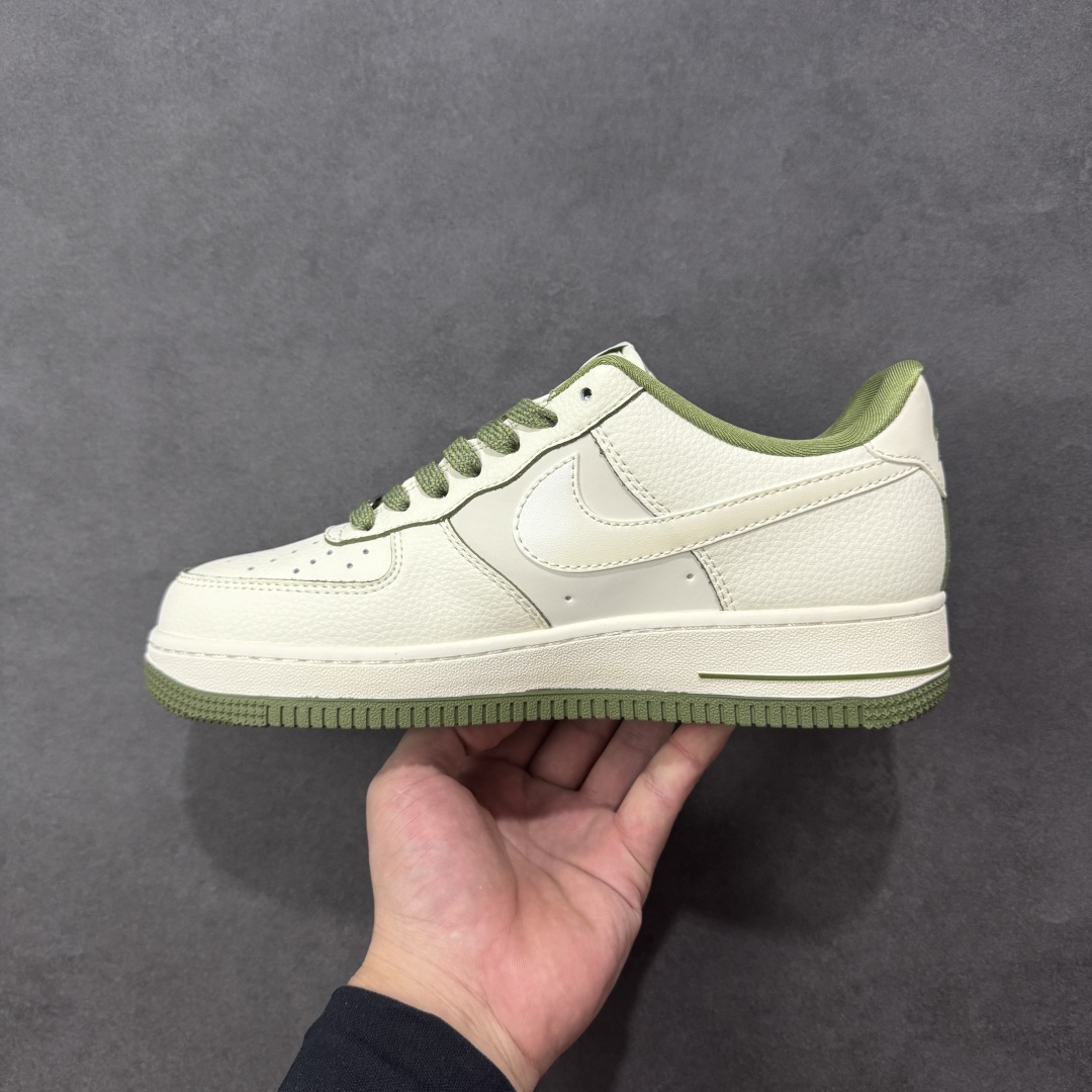 图片[2]-【定制版】NIke Air Force 1 \’07 Low “Supreme联名——米白军绿边”空军一号 低帮 运动鞋 休闲鞋 折边针车 工艺难度大 原楦头原纸板 原装鞋盒 定制五金配件 内置全掌气垫 原厂鞋底 货号：XX3168-221 尺码：36 36.5 37.5 38 38.5 39 40 40.5 41 42 42.5 43 44 44.5 45 编码：HXSB310320-选品中心