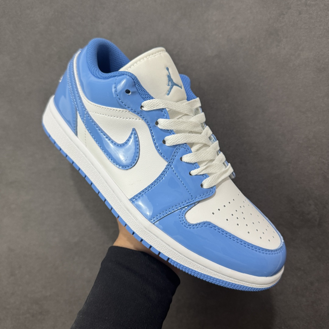 图片[3]-【公司级头层】Nike Air Jordan 1 Retro Low OG AJ1乔1 低帮休闲运动板鞋 市场唯一独家头层皮打造 原鞋原档案开发 原厂皮料 原档冲孔鞋头 正确满胶鞋垫 四线拉帮 原厂织唛标 鞋舌高弹海绵填充 货号：FZ2138-114 尺码：36 36.5 37.5 38 38.5 3940 40.5 41 42 42 42.5 43 44 45 46 编码：GLB210220-选品中心