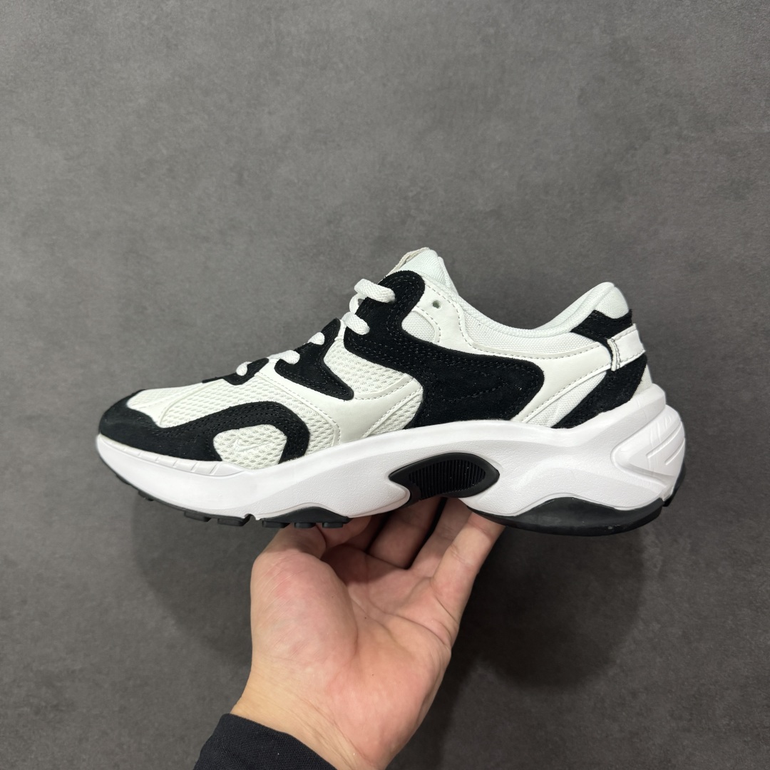 图片[2]-【公司级】耐克NK AIR PEGASUS AL8舒适百搭耐磨透气低帮跑步鞋时尚厚底老爹鞋 专为跑者打造的熟悉弹力脚感再度回归 助你攻克各种目标 再不然 也能为你增添足下风采 AL8版保有你喜爱的灵敏度和适中支撑力 以及发想自 2000 年代初期跑者们的飘逸造型 鞋面采用皮革和网眼布材质打造 搭配上侧面的线条设计 十分吸睛 中底搭载了Air气垫 保证舒适的脚感反馈 货号：FJ3794-104 尺码：36 36.5 37.5 38 38.5 39 40 40.5 41 42 42.5 43 44 45-选品中心