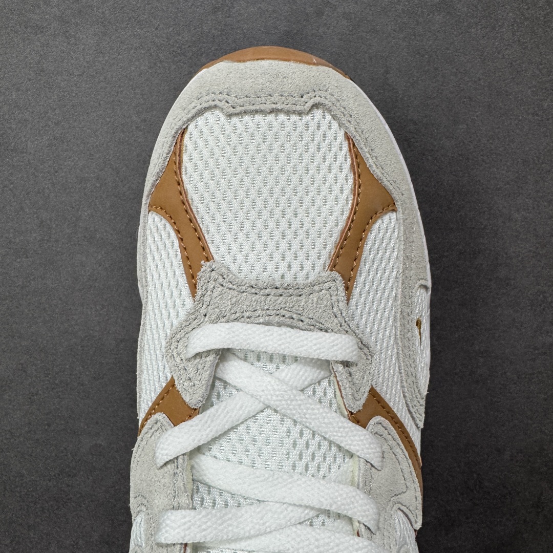 图片[8]-【公司级】耐克NK AIR PEGASUS AL8舒适百搭耐磨透气低帮跑步鞋时尚厚底老爹鞋 专为跑者打造的熟悉弹力脚感再度回归 助你攻克各种目标 再不然 也能为你增添足下风采 AL8版保有你喜爱的灵敏度和适中支撑力 以及发想自 2000 年代初期跑者们的飘逸造型 鞋面采用皮革和网眼布材质打造 搭配上侧面的线条设计 十分吸睛 中底搭载了Air气垫 保证舒适的脚感反馈 货号：FJ3794-200 尺码：36 36.5 37.5 38 38.5 39 40 40.5 41 42 42.5 43 44 45-选品中心