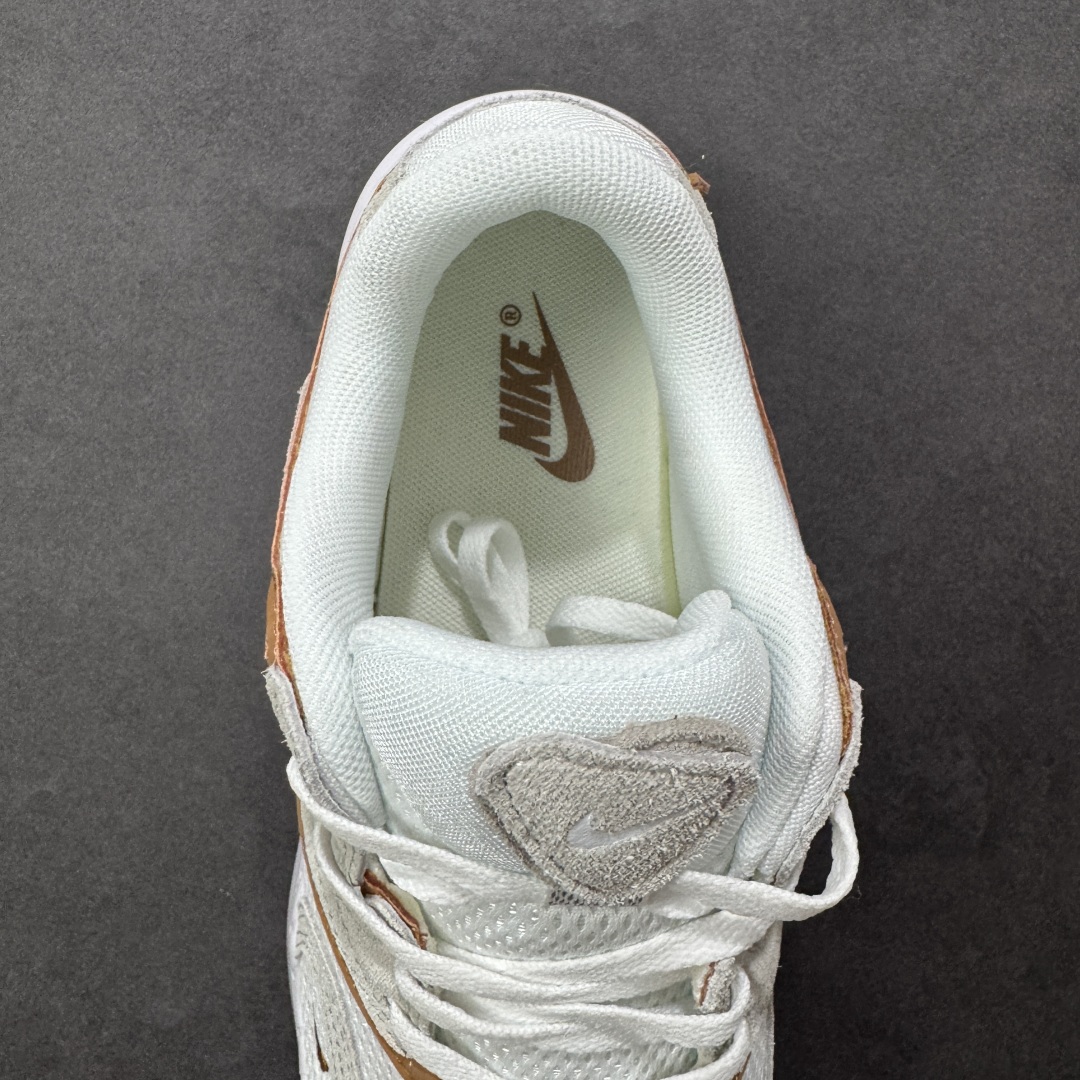 图片[7]-【公司级】耐克NK AIR PEGASUS AL8舒适百搭耐磨透气低帮跑步鞋时尚厚底老爹鞋 专为跑者打造的熟悉弹力脚感再度回归 助你攻克各种目标 再不然 也能为你增添足下风采 AL8版保有你喜爱的灵敏度和适中支撑力 以及发想自 2000 年代初期跑者们的飘逸造型 鞋面采用皮革和网眼布材质打造 搭配上侧面的线条设计 十分吸睛 中底搭载了Air气垫 保证舒适的脚感反馈 货号：FJ3794-200 尺码：36 36.5 37.5 38 38.5 39 40 40.5 41 42 42.5 43 44 45-选品中心