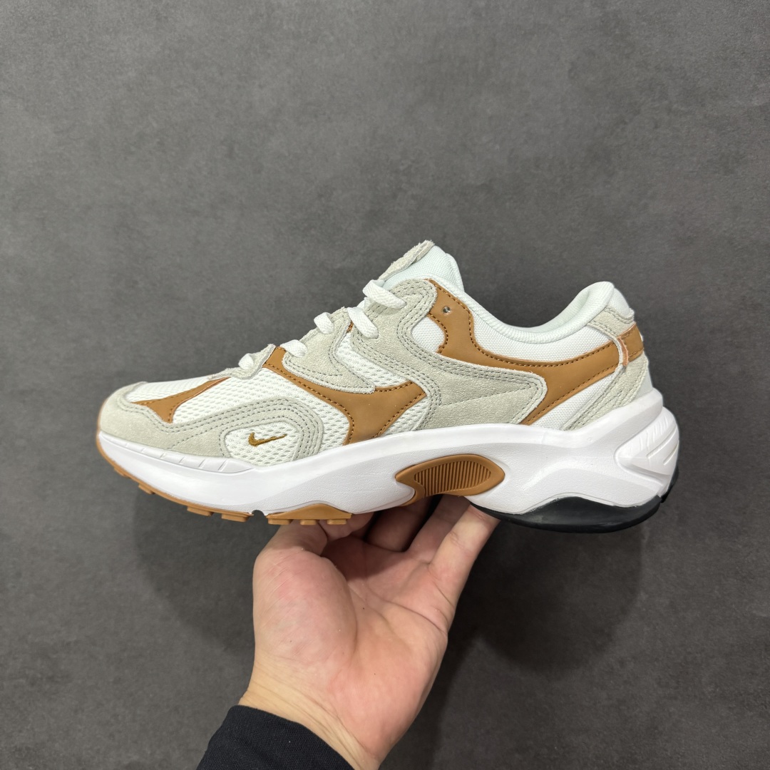 图片[2]-【公司级】耐克NK AIR PEGASUS AL8舒适百搭耐磨透气低帮跑步鞋时尚厚底老爹鞋 专为跑者打造的熟悉弹力脚感再度回归 助你攻克各种目标 再不然 也能为你增添足下风采 AL8版保有你喜爱的灵敏度和适中支撑力 以及发想自 2000 年代初期跑者们的飘逸造型 鞋面采用皮革和网眼布材质打造 搭配上侧面的线条设计 十分吸睛 中底搭载了Air气垫 保证舒适的脚感反馈 货号：FJ3794-200 尺码：36 36.5 37.5 38 38.5 39 40 40.5 41 42 42.5 43 44 45-选品中心