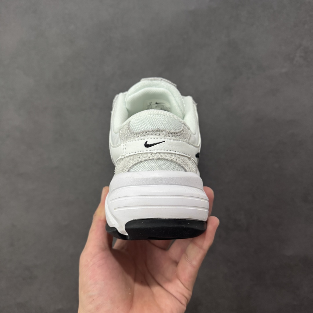 图片[4]-【公司级】耐克NK AIR PEGASUS AL8舒适百搭耐磨透气低帮跑步鞋时尚厚底老爹鞋 专为跑者打造的熟悉弹力脚感再度回归 助你攻克各种目标 再不然 也能为你增添足下风采 AL8版保有你喜爱的灵敏度和适中支撑力 以及发想自 2000 年代初期跑者们的飘逸造型 鞋面采用皮革和网眼布材质打造 搭配上侧面的线条设计 十分吸睛 中底搭载了Air气垫 保证舒适的脚感反馈 货号：FJ3794-102 尺码：36 36.5 37.5 38 38.5 39 40 40.5 41 42 42.5 43 44 45-选品中心