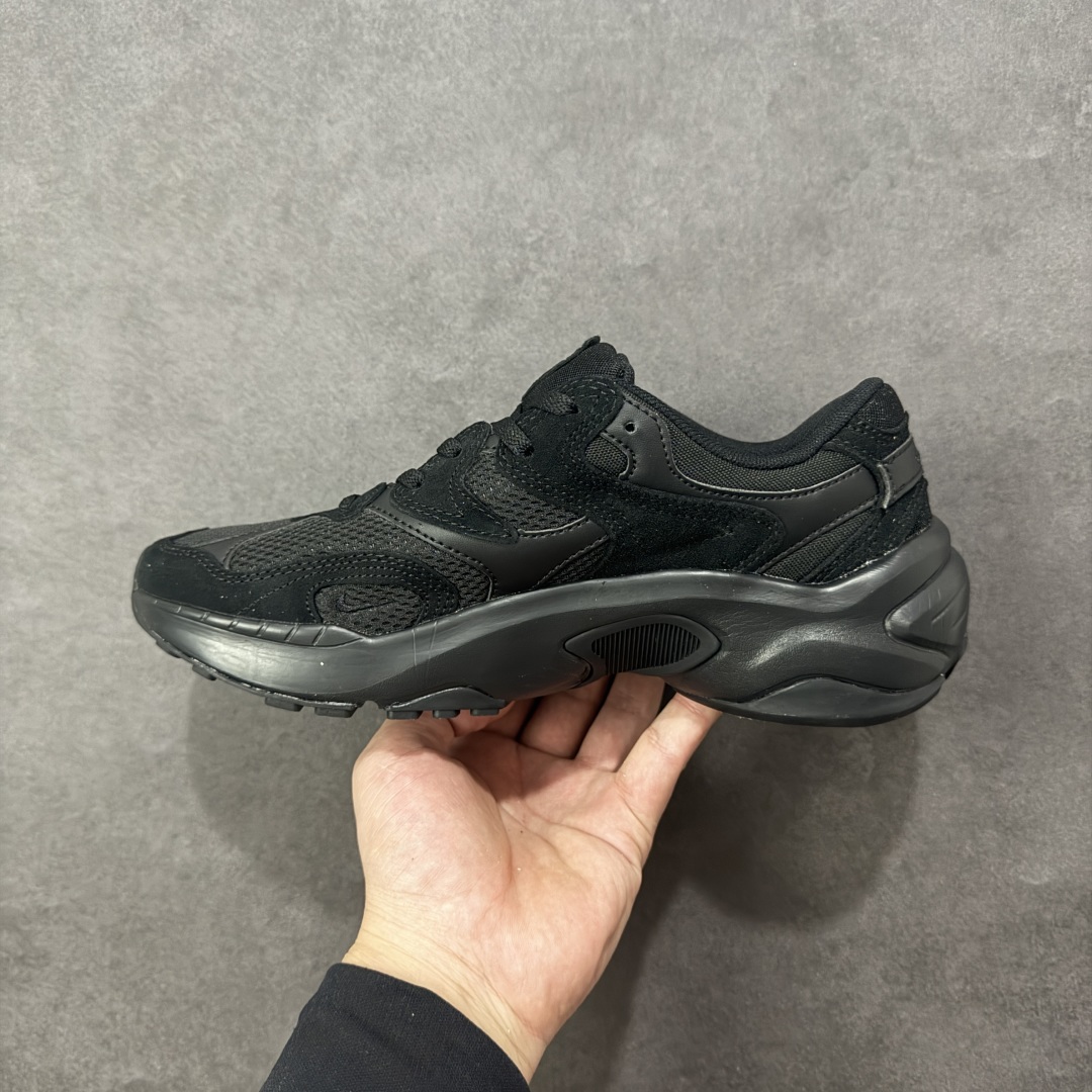 图片[2]-【公司级】耐克NK AIR PEGASUS AL8舒适百搭耐磨透气低帮跑步鞋时尚厚底老爹鞋 专为跑者打造的熟悉弹力脚感再度回归 助你攻克各种目标 再不然 也能为你增添足下风采 AL8版保有你喜爱的灵敏度和适中支撑力 以及发想自 2000 年代初期跑者们的飘逸造型 鞋面采用皮革和网眼布材质打造 搭配上侧面的线条设计 十分吸睛 中底搭载了Air气垫 保证舒适的脚感反馈 货号：FJ3794-100 尺码：36 36.5 37.5 38 38.5 39 40 40.5 41 42 42.5 43 44 45-选品中心