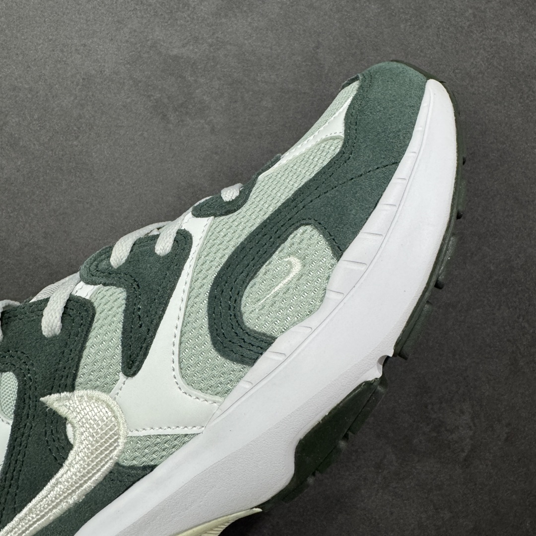 图片[5]-【公司级】耐克NK AIR PEGASUS AL8舒适百搭耐磨透气低帮跑步鞋时尚厚底老爹鞋 专为跑者打造的熟悉弹力脚感再度回归 助你攻克各种目标 再不然 也能为你增添足下风采 AL8版保有你喜爱的灵敏度和适中支撑力 以及发想自 2000 年代初期跑者们的飘逸造型 鞋面采用皮革和网眼布材质打造 搭配上侧面的线条设计 十分吸睛 中底搭载了Air气垫 保证舒适的脚感反馈 货号：HF1761-400 尺码：36 36.5 37.5 38 38.5 39 40 40.5 41 42 42.5 43 44 45-选品中心