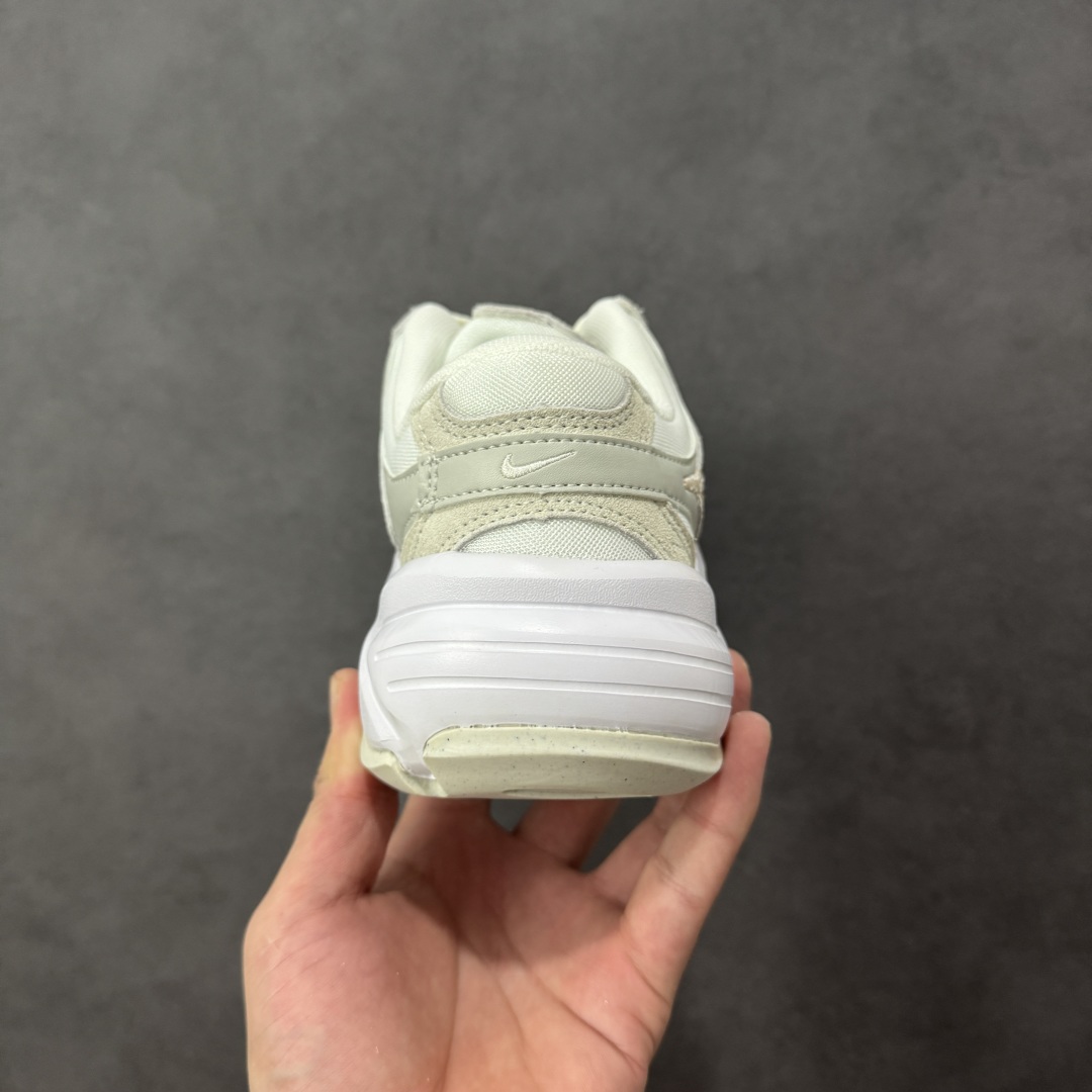 图片[4]-【公司级】耐克NK AIR PEGASUS AL8舒适百搭耐磨透气低帮跑步鞋时尚厚底老爹鞋 专为跑者打造的熟悉弹力脚感再度回归 助你攻克各种目标 再不然 也能为你增添足下风采 AL8版保有你喜爱的灵敏度和适中支撑力 以及发想自 2000 年代初期跑者们的飘逸造型 鞋面采用皮革和网眼布材质打造 搭配上侧面的线条设计 十分吸睛 中底搭载了Air气垫 保证舒适的脚感反馈 货号：HF1761-400 尺码：36 36.5 37.5 38 38.5 39 40 40.5 41 42 42.5 43 44 45-选品中心