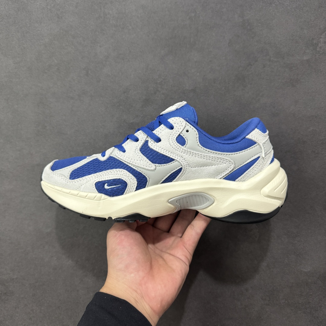 图片[2]-【公司级】耐克NK AIR PEGASUS AL8舒适百搭耐磨透气低帮跑步鞋时尚厚底老爹鞋 专为跑者打造的熟悉弹力脚感再度回归 助你攻克各种目标 再不然 也能为你增添足下风采 AL8版保有你喜爱的灵敏度和适中支撑力 以及发想自 2000 年代初期跑者们的飘逸造型 鞋面采用皮革和网眼布材质打造 搭配上侧面的线条设计 十分吸睛 中底搭载了Air气垫 保证舒适的脚感反馈 货号：HF1761-400 尺码：36 36.5 37.5 38 38.5 39 40 40.5 41 42 42.5 43 44 45-选品中心