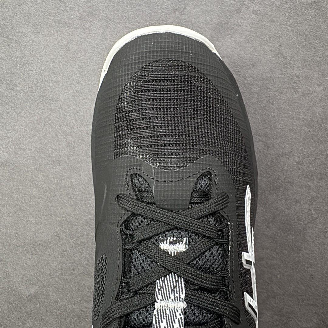 图片[8]-【公司级】亚瑟士Asics NETBURNER BALLISTIC FF 4 舒适百搭简约时尚 低帮 训练鞋 男女款运动跑步鞋 亚瑟士 ASICS GEL-NETBURNER BALLISTIC FF 4 是专为排球运动设计的专业鞋款，2025年8月推出的升级版在性能和舒适性方面均有显著提升。 核心升级亮点了包裹性与透气性：采用无缝柔韧网布鞋面，贴合度提升30%，同时通过动态束带设计实现足弓横向偏移量仅1.8mm，保持运动稳定性。 推进力与抓地力：鞋底纹路结合Precision Sole与X-Guidance设计，多方向抓地力提升25%，尤其在转折和加速场景中表现更优。 中底技术：FlyteFoam材质实现落地回弹率提升18%，配合SpeedTruss结构增强横向移动稳定性，适合快速移动场景。 适用场景点适合追求快速移动、多方向切换的排球运动员，尤其推荐给需要横向移动稳定性支撑的球员。 尺码： 36-45含半码 编码： AMB250260-选品中心