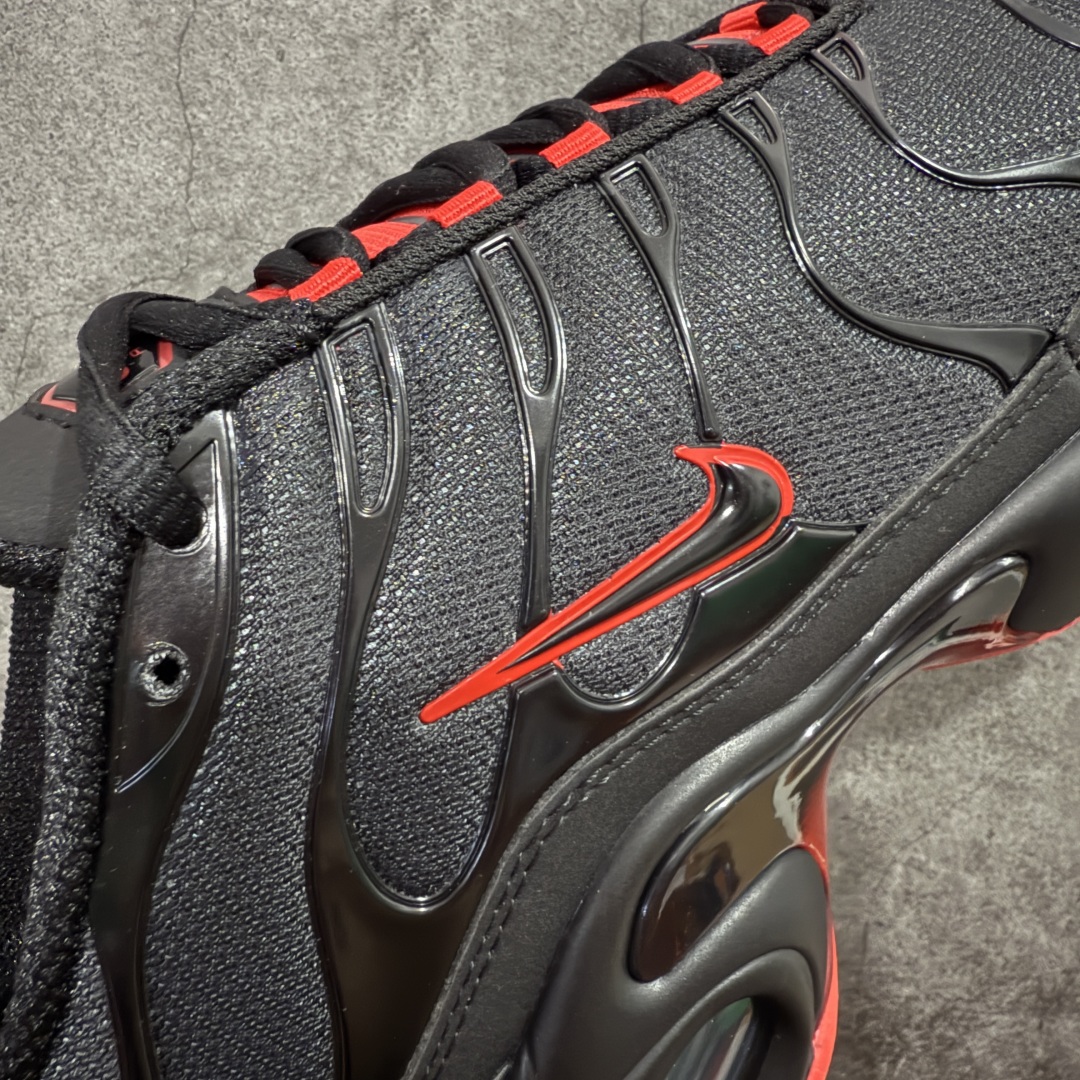 图片[4]-【Max纯原版】Nike Air Max Plus TN气垫系列跑鞋 全新一比一高端版本 真正的市场T1品质 更多配色陆续出货 真正的用心研发 一点一点抠出来的 品质 品控细节 随便闭眼对比市场任何版本 全套原纸板楦头开发 完美呈现版型 工艺流程均与原鞋保持一致 Turned Air 中底缓震技术 鞋面弧度与大底弧度一致 鞋头正确TPU材质 鞋面高频TPU材质1.0厚度 原鞋一致层次感 超越公司货的品控标准 多道QC质检 货号：IM4868-010 尺码：36 36.5 37.5 38 38.5 39 40 40.5 41 42 42.5 43 44 44.5 45 46-选品中心