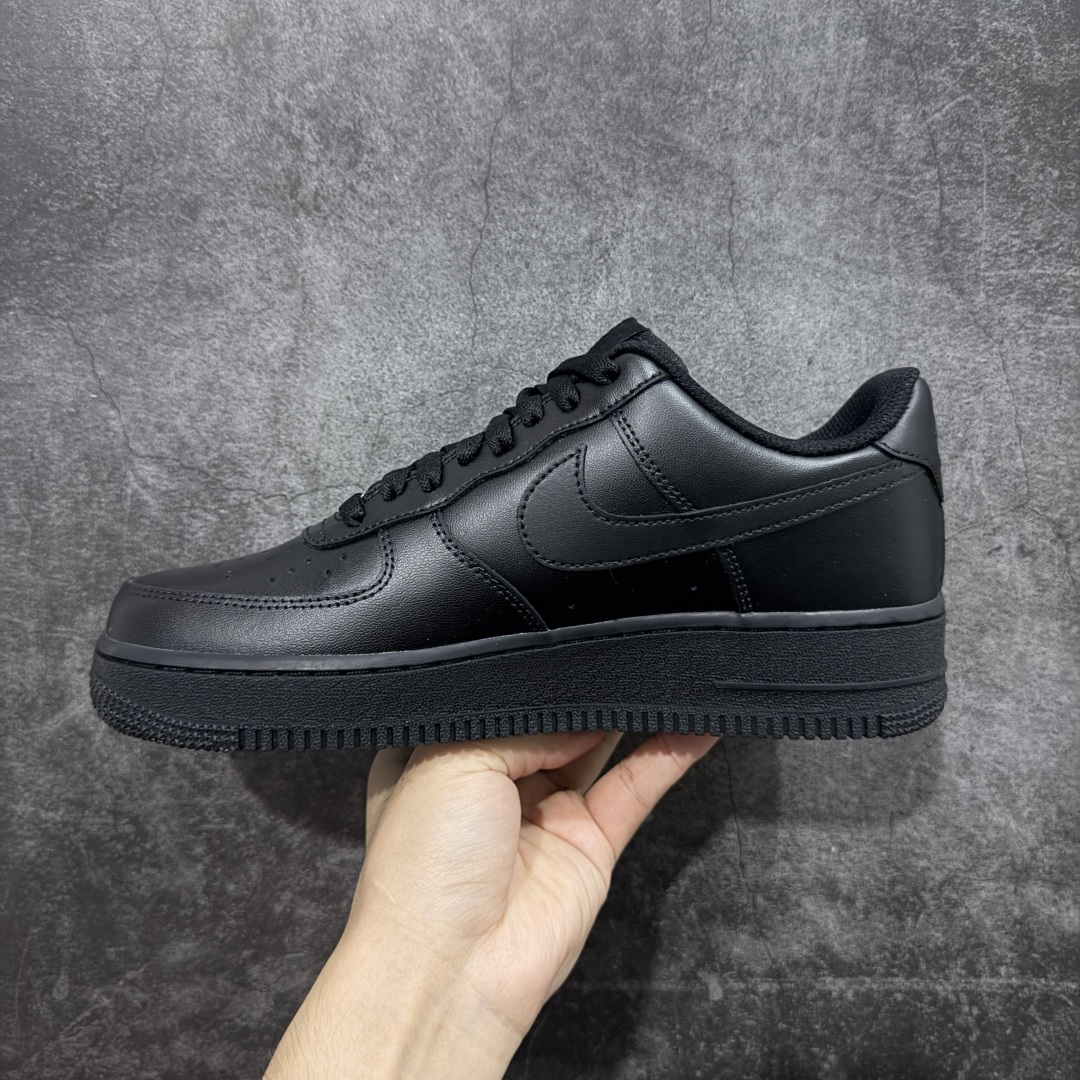 图片[2]-【XE纯原】Air Force 1 Low AF1空军纯黑低帮 亮面 CW2288-001 抄底的价格 完美品质 完全吊打市场所有同价位上下版本 偏软质头层皮料 完美鞋型 钩子裁边清洁度无敌！ 针车走线图片放大看相当整齐，鞋带口冲孔与鞋头冲孔非常圆润干净 无任何毛边，正确做旧鞋带金属铁片，中底走线 鞋垫刷胶 大底含气垫都是基本操作！独家有货，全码可接！ 尺码：36-46含尖版本 目前此价位你能找到的最优的一个版本没有之一-选品中心
