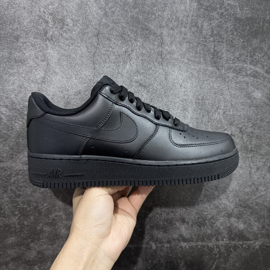 【XE纯原】Air Force 1 Low AF1空军纯黑低帮 亮面 CW2288-001 抄底的价格 完美品质 完全吊打市场所有同价位上下版本 偏软质头层皮料 完美鞋型 钩子裁边清洁度无敌! 针车走线图片放大看相当整齐,鞋带口冲孔与鞋头冲孔非常圆润干净 无任何毛边,正确做旧鞋带金属铁片,中底走线 鞋垫刷胶 大底含气垫都是基本操作!独家有货,全码可接! 尺码:36-46含尖版本 目前此价位你能找到的最优的一个版本没有之一-选品中心