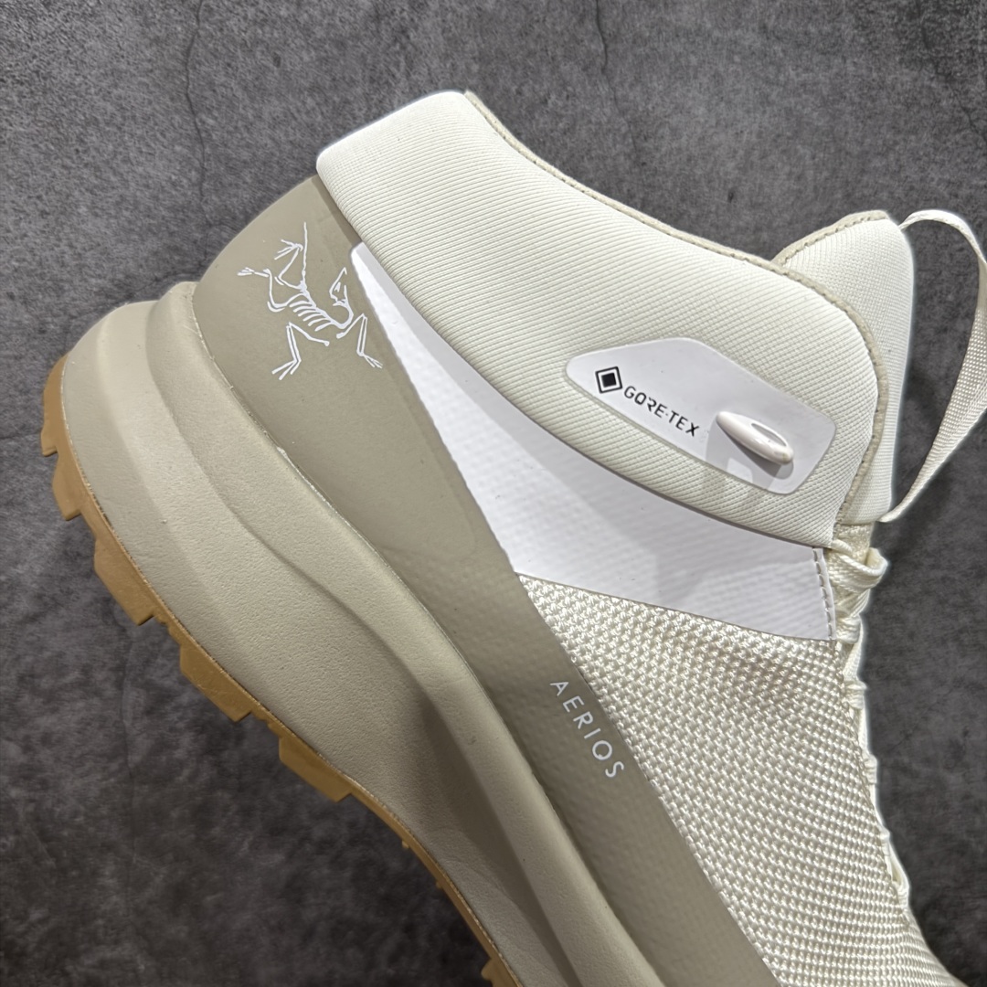 图片[7]-【公司级】Arcteryx始祖鸟 Aerios FL 舒适 防滑耐磨 高帮徒步鞋男款 官方同步 适合技术户外路线单日徒步穿着也可以 aeriosflgtx鞋受到长途野外跑步鞋的启发 适合在变化的地形上进行快速轻快的徒步旅行穿着，舒适而有支撑性，使您充满信心。该设计与脚部融为一体，可最大限度地减少摩擦，gore-tex保护膜网砂，采用gore隐形适体(invisiblefit)技术，更轻薄舒适。敏捷、稳定和技术路线上的自信源于vibram® megagrip外底、压缩eva内底以及一体的tpu。 尺码：39-44-选品中心