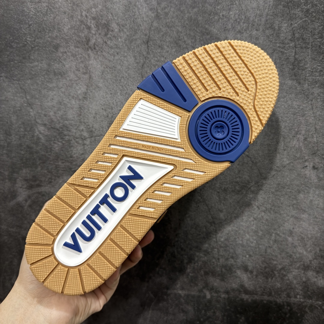 图片[9]-【莞产礼盒版本】LV Louis Vuitton Trainer 限定联名 低帮休闲板鞋 代购级别 ZP级全套包装 原版购入历时近两个月开发打造！ 经典多拼色超好看 原版完美楦型 调试了两个月 鞋面独家订制压纹粒面小牛皮 大底TPU、模具费2w+ 质感媲美原版 垫脚聚米微料加透气英伦网布 细节原版一致 ❗️请注意区分市面通货材料 版型 包装配件 尺码： 38 39 40 41 42 43 44 45 46-选品中心