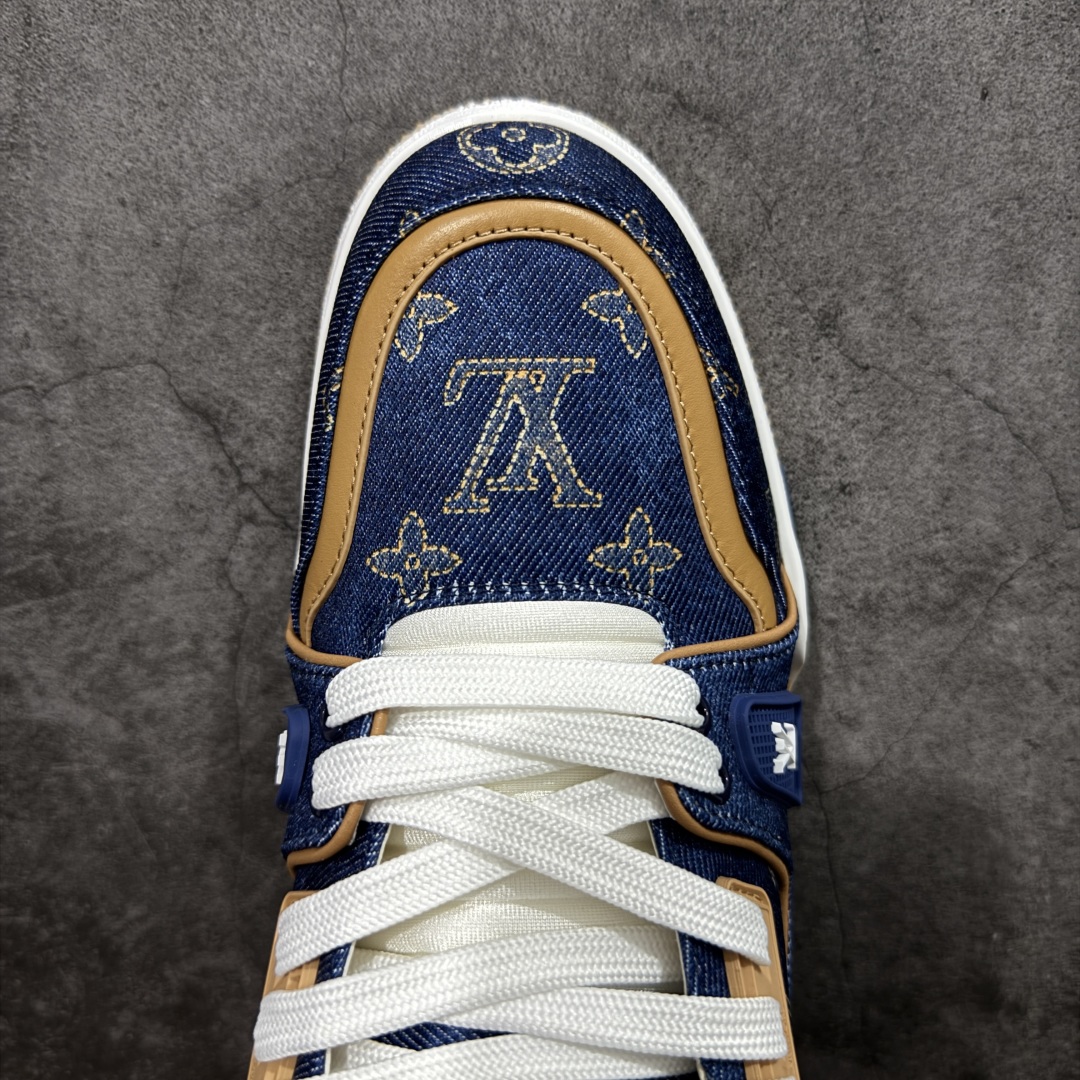 图片[5]-【莞产礼盒版本】LV Louis Vuitton Trainer 限定联名 低帮休闲板鞋 代购级别 ZP级全套包装 原版购入历时近两个月开发打造！ 经典多拼色超好看 原版完美楦型 调试了两个月 鞋面独家订制压纹粒面小牛皮 大底TPU、模具费2w+ 质感媲美原版 垫脚聚米微料加透气英伦网布 细节原版一致 ❗️请注意区分市面通货材料 版型 包装配件 尺码： 38 39 40 41 42 43 44 45 46-选品中心