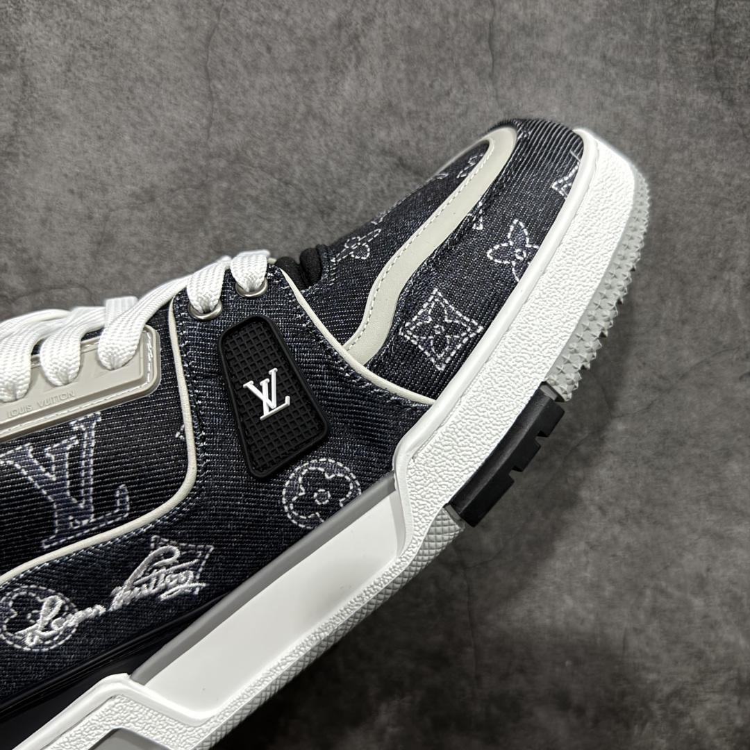 图片[6]-【莞产礼盒版本】LV Louis Vuitton Trainer 限定联名 低帮休闲板鞋 代购级别 ZP级全套包装 原版购入历时近两个月开发打造！ 经典多拼色超好看 原版完美楦型 调试了两个月 鞋面独家订制压纹粒面小牛皮 大底TPU、模具费2w+ 质感媲美原版 垫脚聚米微料加透气英伦网布 细节原版一致 ❗️请注意区分市面通货材料 版型 包装配件 尺码： 38 39 40 41 42 43 44 45 46-选品中心