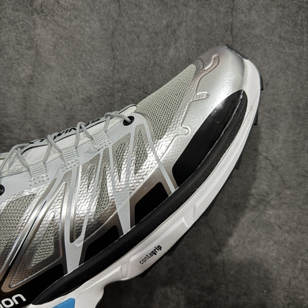 图片[6]-【莞产版本】SALOMON萨洛蒙 XT-Wings 2 Advanced 户外舒适百搭 网布织物减震防滑耐磨透气 低帮跑步鞋灰 XT-Wings 2采用了萨洛蒙独有的技术，不仅保证了鞋子的耐磨性，还让你在户外探险中保持通风透气，让双脚始终保持清爽舒适。无论是徒步旅行、登山探险还是日常穿搭，它都能为你提供稳定的支撑和舒适的穿着体验！ 低帮设计，有效减轻脚部负担，提供更灵活的穿着感受。无论是在崎岖不平的山路上还是在城市街头漫步，XT-Wings 2都能帮助你自如地驰骋，释放内心对自然的向往！SALOMON﻿萨洛蒙 XT-Wings 2绝对是一款不可错过的户外功能鞋！让它成为你户外探险路上的得力伙伴，让你在每一次冒险中都能感受到自由与激情的碰撞！ 尺码：36-46含半码-选品中心