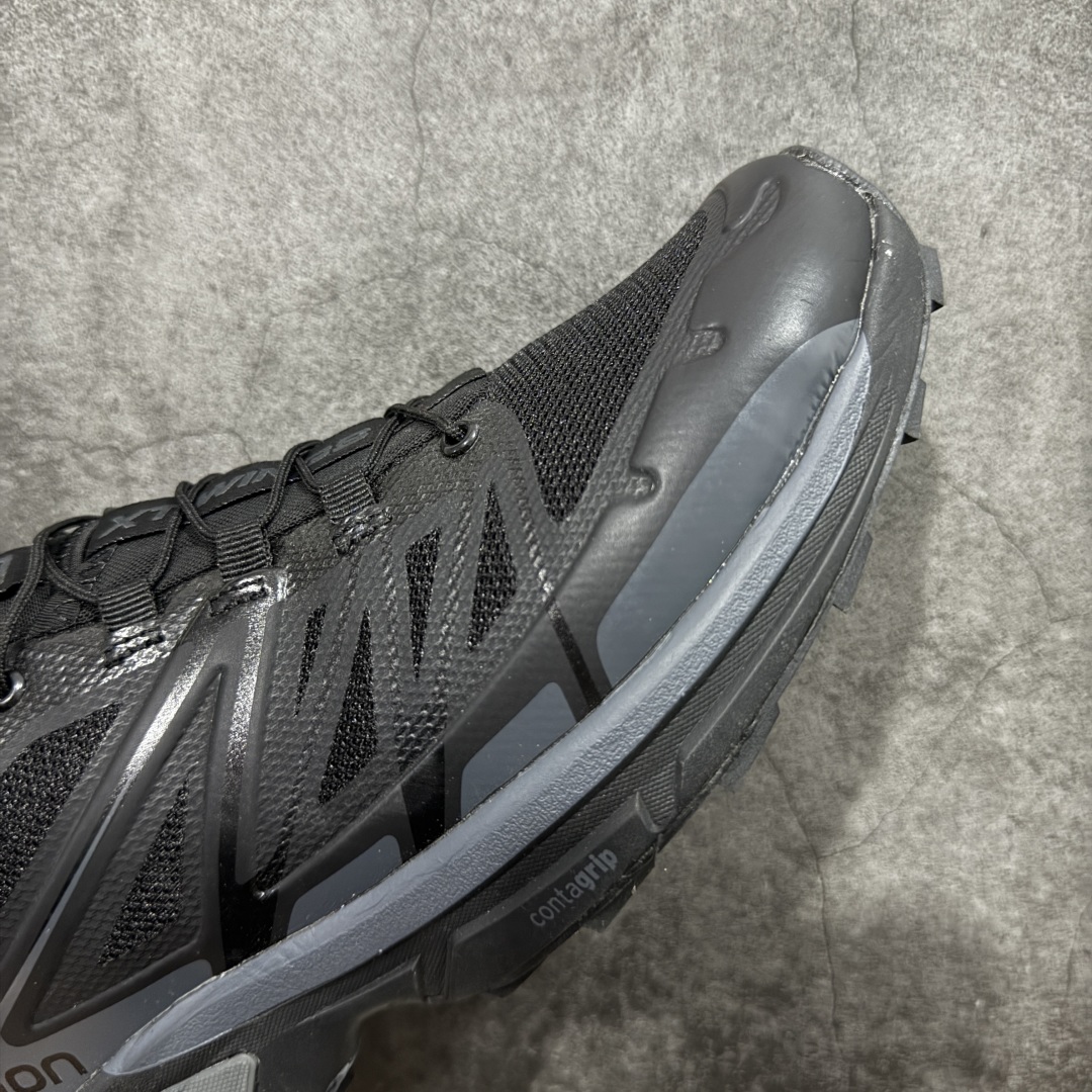 图片[6]-【莞产版本】SALOMON萨洛蒙 XT-Wings 2 Advanced 户外舒适百搭 网布织物减震防滑耐磨透气 低帮跑步鞋灰 XT-Wings 2采用了萨洛蒙独有的技术，不仅保证了鞋子的耐磨性，还让你在户外探险中保持通风透气，让双脚始终保持清爽舒适。无论是徒步旅行、登山探险还是日常穿搭，它都能为你提供稳定的支撑和舒适的穿着体验！ 低帮设计，有效减轻脚部负担，提供更灵活的穿着感受。无论是在崎岖不平的山路上还是在城市街头漫步，XT-Wings 2都能帮助你自如地驰骋，释放内心对自然的向往！SALOMON﻿萨洛蒙 XT-Wings 2绝对是一款不可错过的户外功能鞋！让它成为你户外探险路上的得力伙伴，让你在每一次冒险中都能感受到自由与激情的碰撞！ 尺码：36-46含半码-选品中心