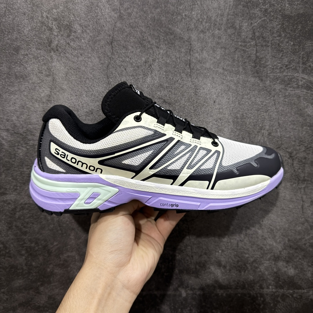 【莞产版本】SALOMON萨洛蒙 XT-Wings 2 Advanced 户外舒适百搭 网布织物减震防滑耐磨透气 低帮跑步鞋 XT-Wings 2采用了萨洛蒙独有的技术,不仅保证了鞋子的耐磨性,还让你在户外探险中保持通风透气,让双脚始终保持清爽舒适。无论是徒步旅行、登山探险还是日常穿搭,它都能为你提供稳定的支撑和舒适的穿着体验! 低帮设计,有效减轻脚部负担,提供更灵活的穿着感受。无论是在崎岖不平的山路上还是在城市街头漫步,XT-Wings 2都能帮助你自如地驰骋,释放内心对自然的向往!SALOMON萨洛蒙 XT-Wings 2绝对是一款不可错过的户外功能鞋!让它成为你户外探险路上的得力伙伴,让你在每一次冒险中都能感受到自由与激情的碰撞! 尺码:36-46含半码-选品中心