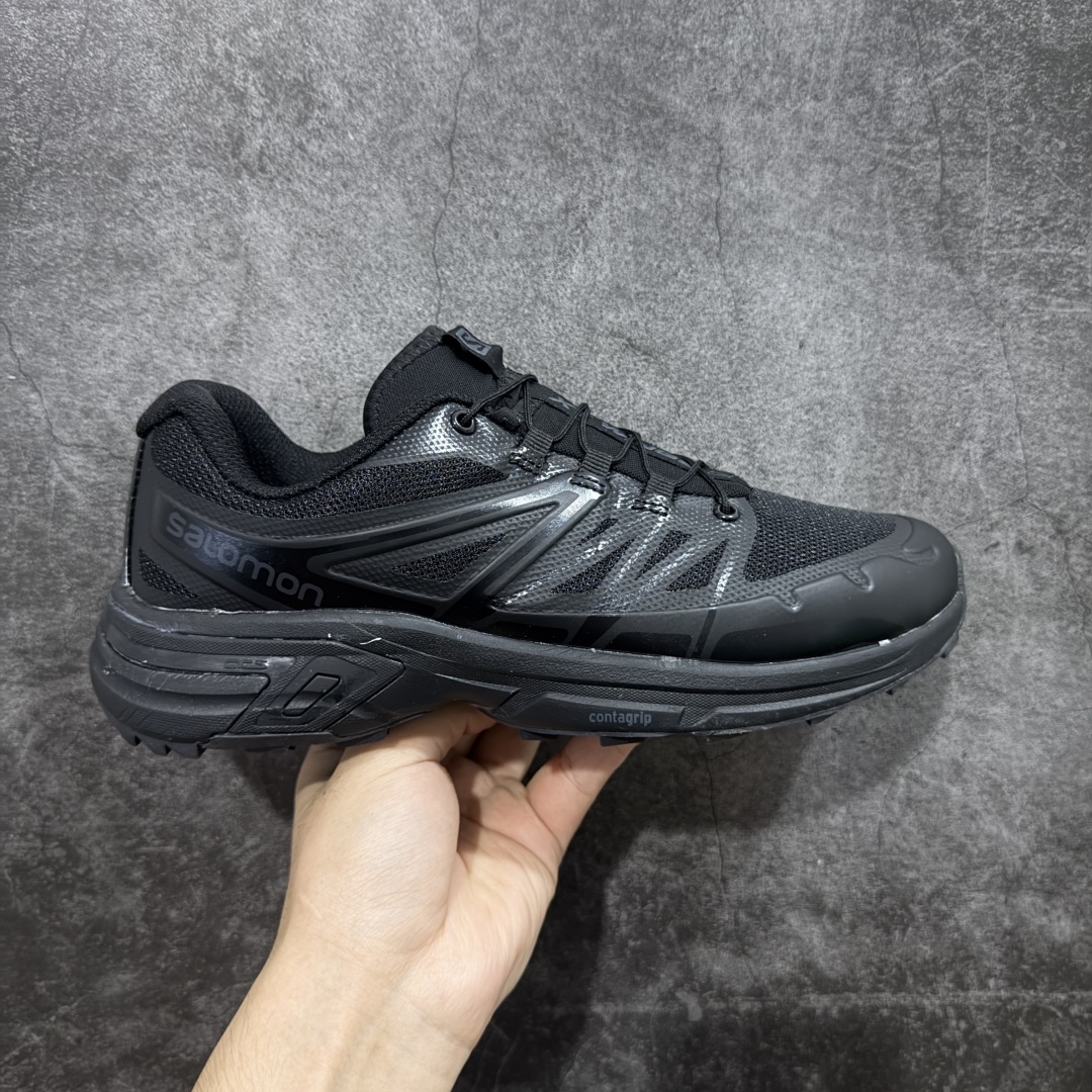 【莞产版本】SALOMON萨洛蒙 XT-Wings 2 Advanced 户外舒适百搭 网布织物减震防滑耐磨透气 低帮跑步鞋 XT-Wings 2采用了萨洛蒙独有的技术,不仅保证了鞋子的耐磨性,还让你在户外探险中保持通风透气,让双脚始终保持清爽舒适。无论是徒步旅行、登山探险还是日常穿搭,它都能为你提供稳定的支撑和舒适的穿着体验! 低帮设计,有效减轻脚部负担,提供更灵活的穿着感受。无论是在崎岖不平的山路上还是在城市街头漫步,XT-Wings 2都能帮助你自如地驰骋,释放内心对自然的向往!SALOMON萨洛蒙 XT-Wings 2绝对是一款不可错过的户外功能鞋!让它成为你户外探险路上的得力伙伴,让你在每一次冒险中都能感受到自由与激情的碰撞! 尺码:36-46含半码-选品中心