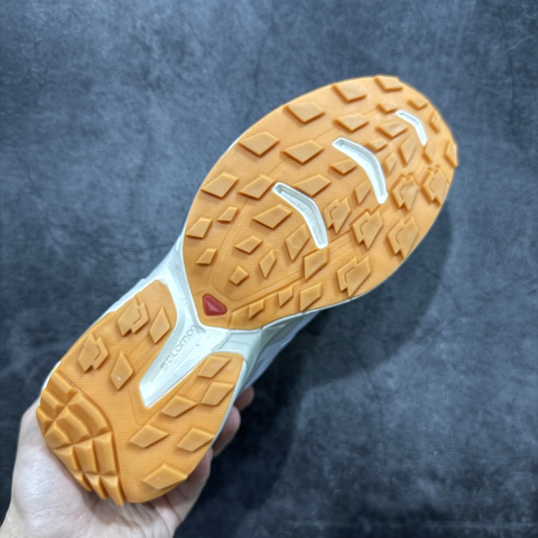 图片[9]-【莞产版本】SALOMON萨洛蒙 XT-Wings 2 Advanced 户外舒适百搭 网布织物减震防滑耐磨透气 低帮跑步鞋 XT-Wings 2采用了萨洛蒙独有的技术，不仅保证了鞋子的耐磨性，还让你在户外探险中保持通风透气，让双脚始终保持清爽舒适。无论是徒步旅行、登山探险还是日常穿搭，它都能为你提供稳定的支撑和舒适的穿着体验！ 低帮设计，有效减轻脚部负担，提供更灵活的穿着感受。无论是在崎岖不平的山路上还是在城市街头漫步，XT-Wings 2都能帮助你自如地驰骋，释放内心对自然的向往！SALOMON﻿萨洛蒙 XT-Wings 2绝对是一款不可错过的户外功能鞋！让它成为你户外探险路上的得力伙伴，让你在每一次冒险中都能感受到自由与激情的碰撞！ 尺码：36-46含半码-选品中心