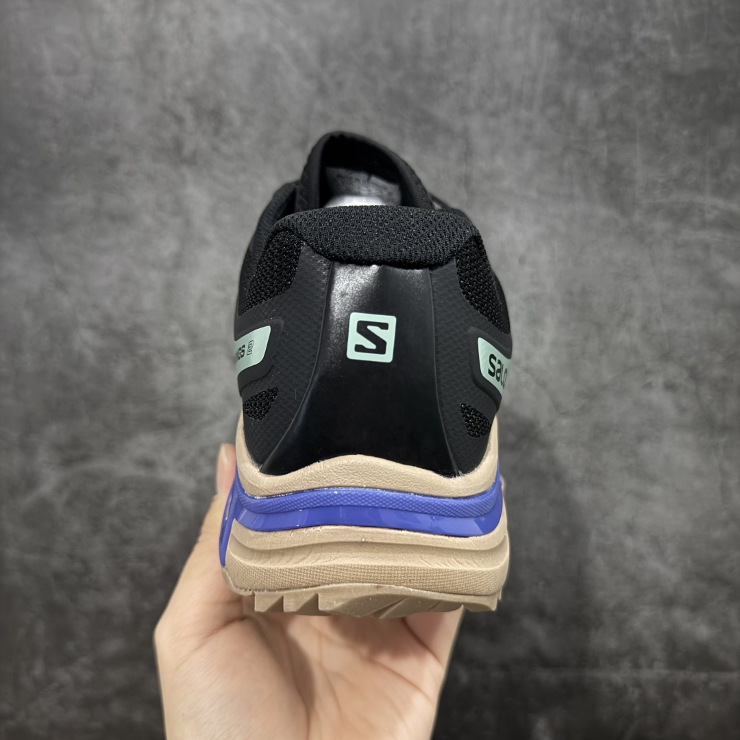 图片[4]-【莞产版本】SALOMON萨洛蒙 XT-Wings 2 Advanced 户外舒适百搭 网布织物减震防滑耐磨透气 低帮跑步鞋 XT-Wings 2采用了萨洛蒙独有的技术，不仅保证了鞋子的耐磨性，还让你在户外探险中保持通风透气，让双脚始终保持清爽舒适。无论是徒步旅行、登山探险还是日常穿搭，它都能为你提供稳定的支撑和舒适的穿着体验！ 低帮设计，有效减轻脚部负担，提供更灵活的穿着感受。无论是在崎岖不平的山路上还是在城市街头漫步，XT-Wings 2都能帮助你自如地驰骋，释放内心对自然的向往！SALOMON﻿萨洛蒙 XT-Wings 2绝对是一款不可错过的户外功能鞋！让它成为你户外探险路上的得力伙伴，让你在每一次冒险中都能感受到自由与激情的碰撞！ 尺码：36-46含半码-选品中心