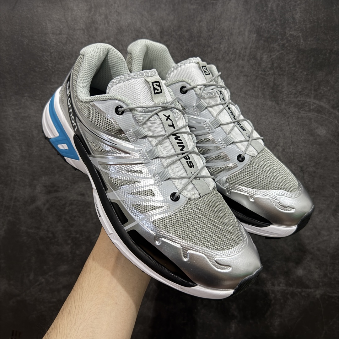 图片[16]-【莞产版本】SALOMON萨洛蒙 XT-Wings 2 Advanced 户外舒适百搭 网布织物减震防滑耐磨透气 低帮跑步鞋 XT-Wings 2采用了萨洛蒙独有的技术，不仅保证了鞋子的耐磨性，还让你在户外探险中保持通风透气，让双脚始终保持清爽舒适。无论是徒步旅行、登山探险还是日常穿搭，它都能为你提供稳定的支撑和舒适的穿着体验！ 低帮设计，有效减轻脚部负担，提供更灵活的穿着感受。无论是在崎岖不平的山路上还是在城市街头漫步，XT-Wings 2都能帮助你自如地驰骋，释放内心对自然的向往！SALOMON﻿萨洛蒙 XT-Wings 2绝对是一款不可错过的户外功能鞋！让它成为你户外探险路上的得力伙伴，让你在每一次冒险中都能感受到自由与激情的碰撞！ 尺码：36-46含半码-选品中心